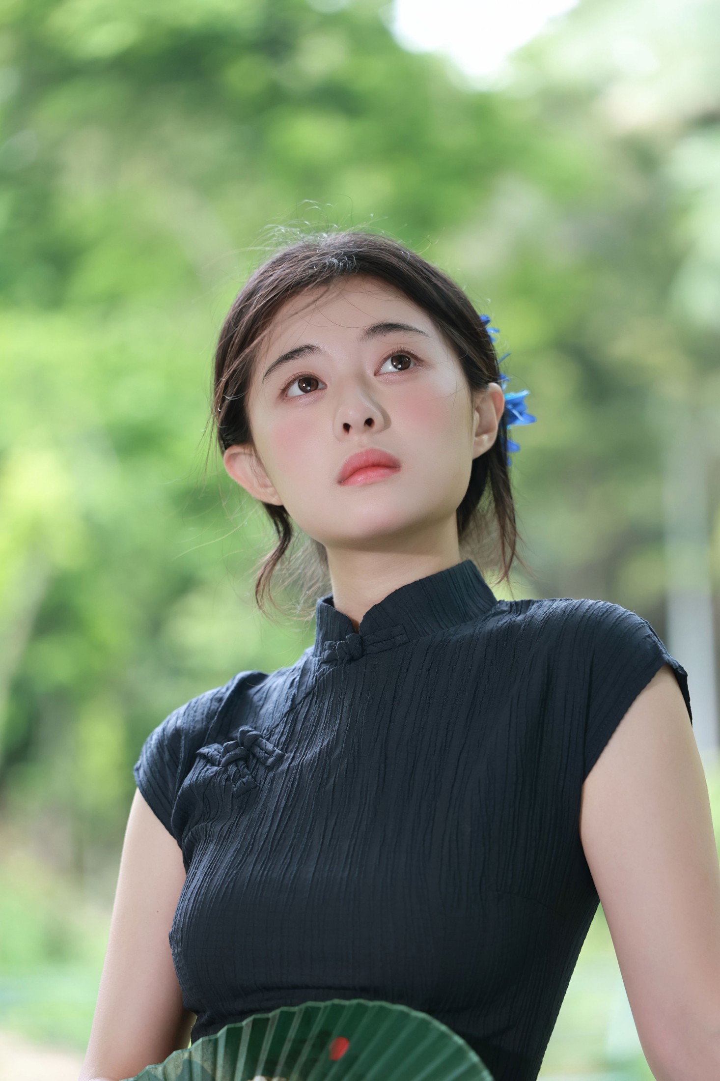 《藏青旗袍，赴一场园林的温柔之约》[15P] 插图2