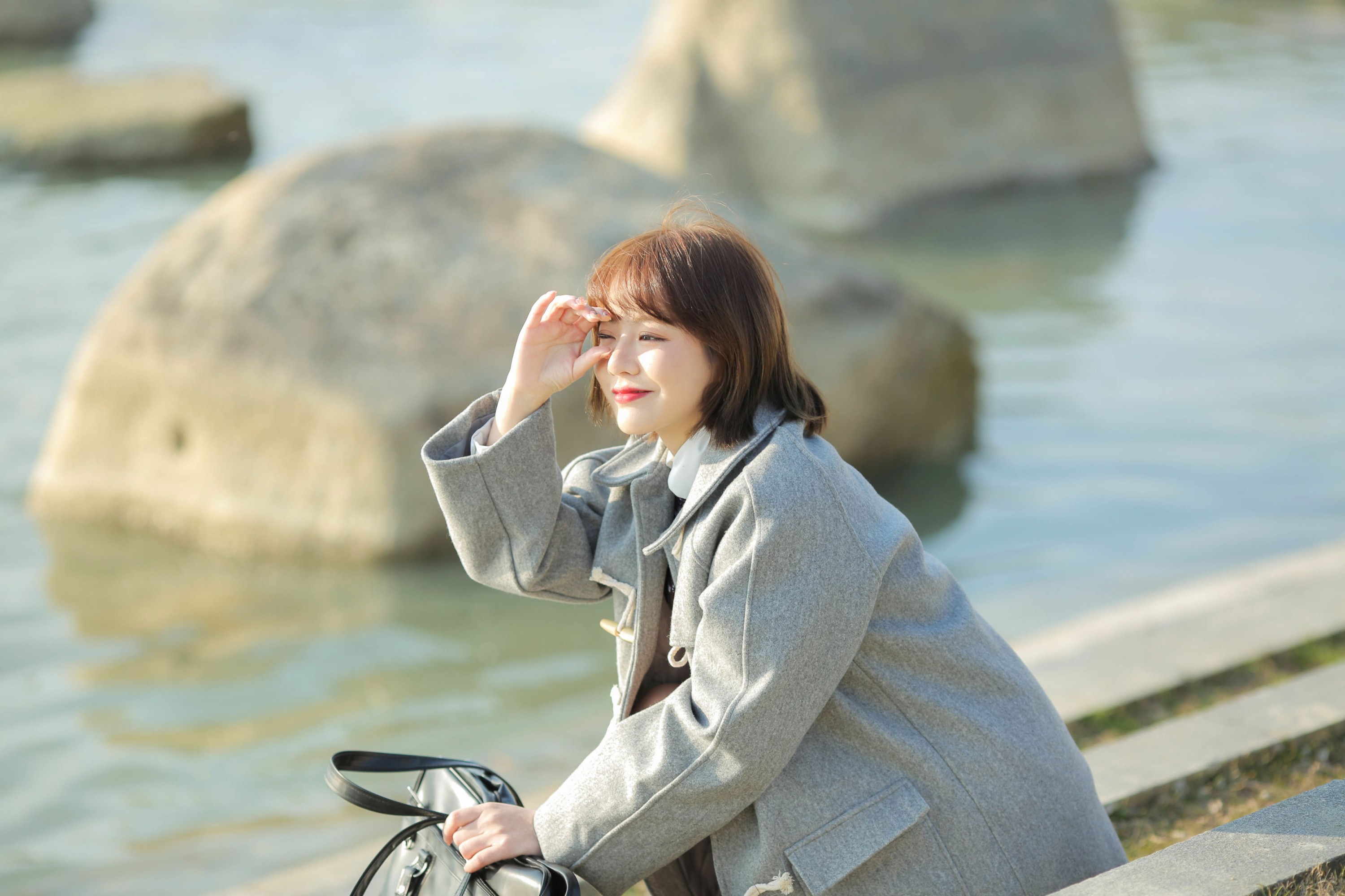 《眼里藏着三月的春色，手心淌过蓝色的河流》[17P] 插图5
