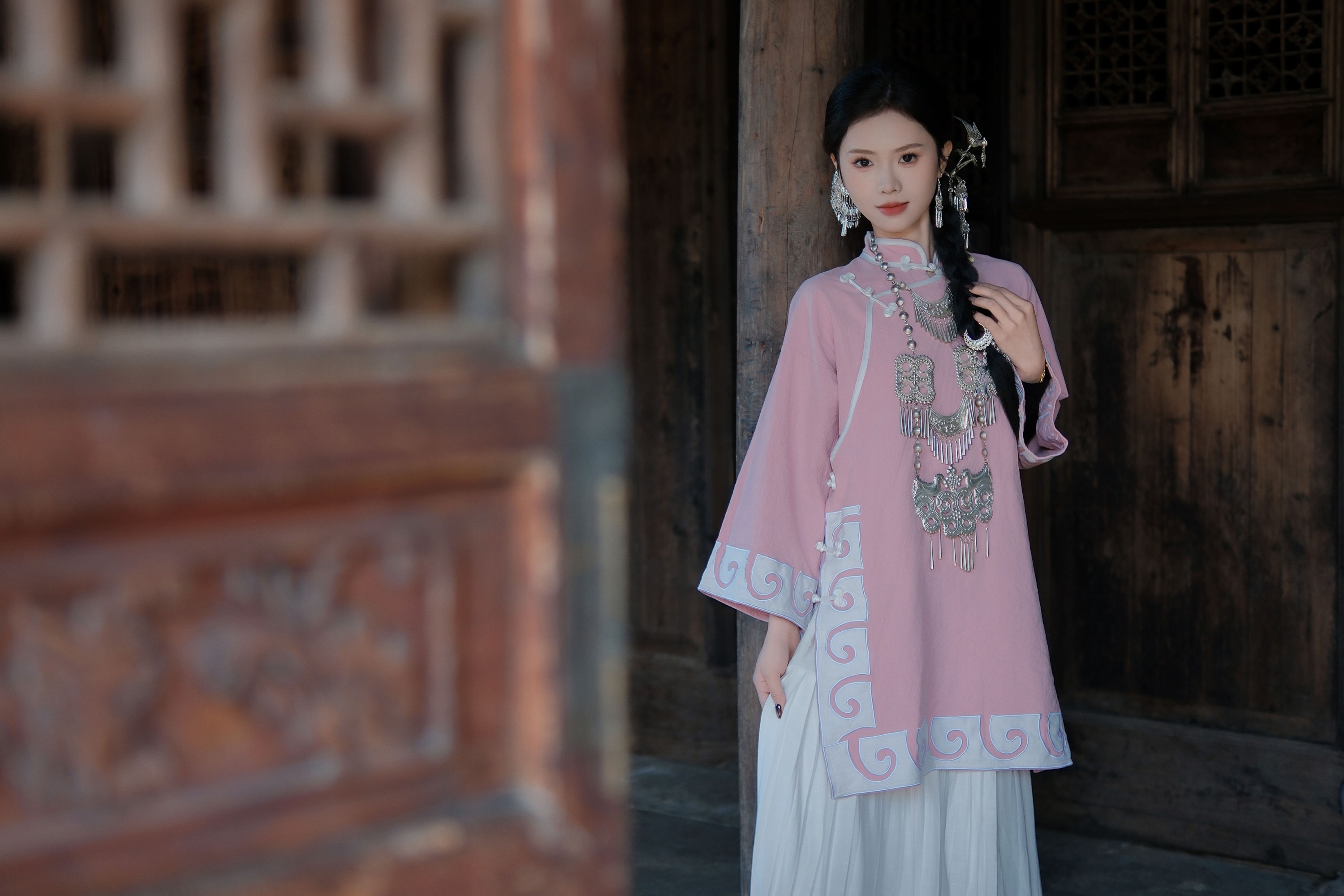 《粉色彝族》[32P] 插图3