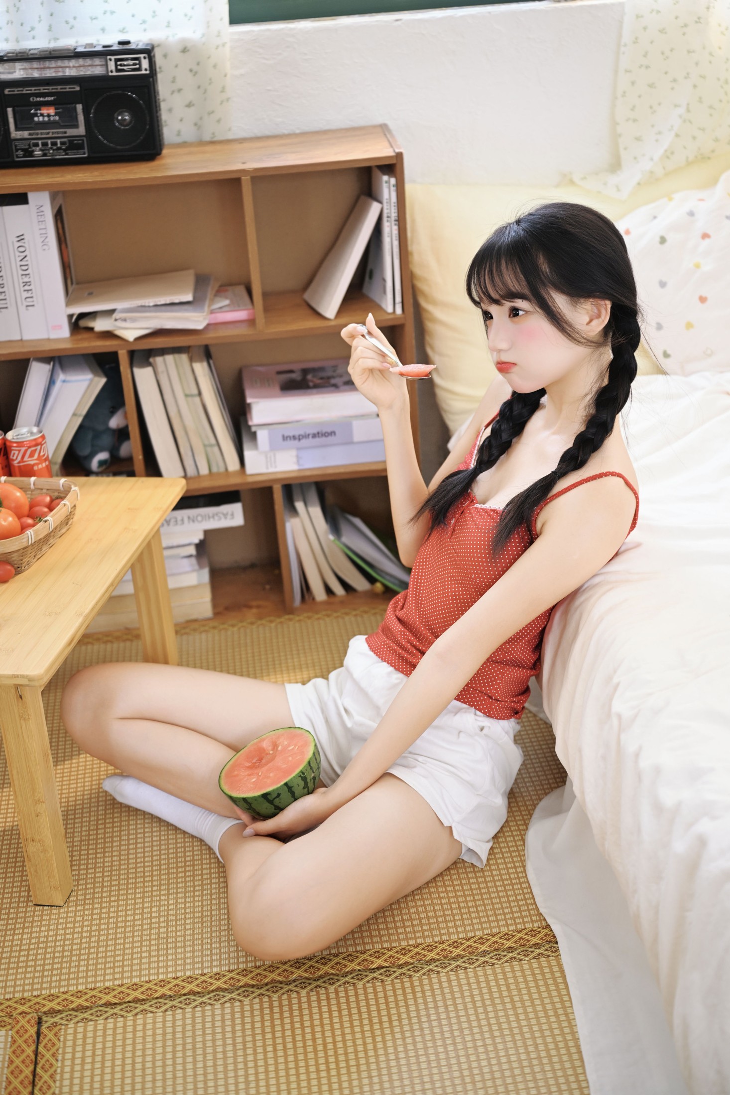 《她的笑，比西瓜汽水更清爽》[28P]-66COS