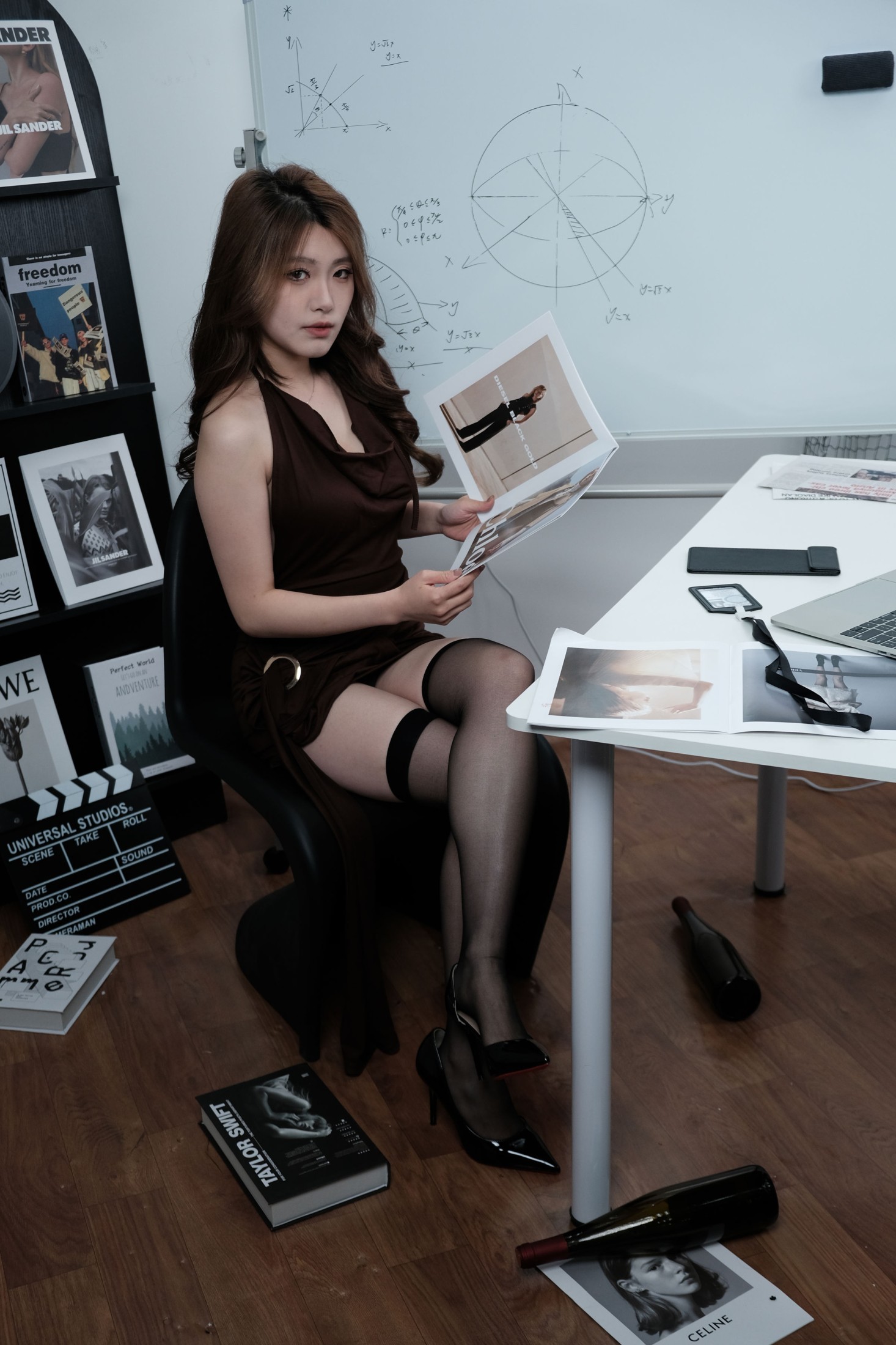 《办公室 黑丝女秘书》[37P] 插图3