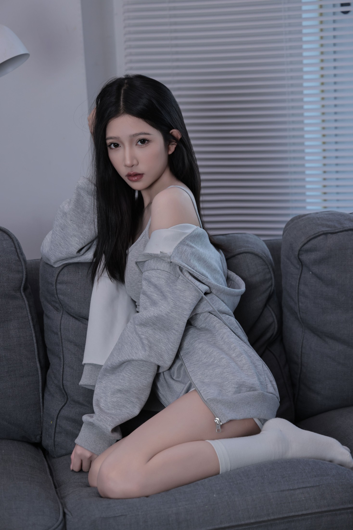 《浅灰心动信号》[10P]-66COS