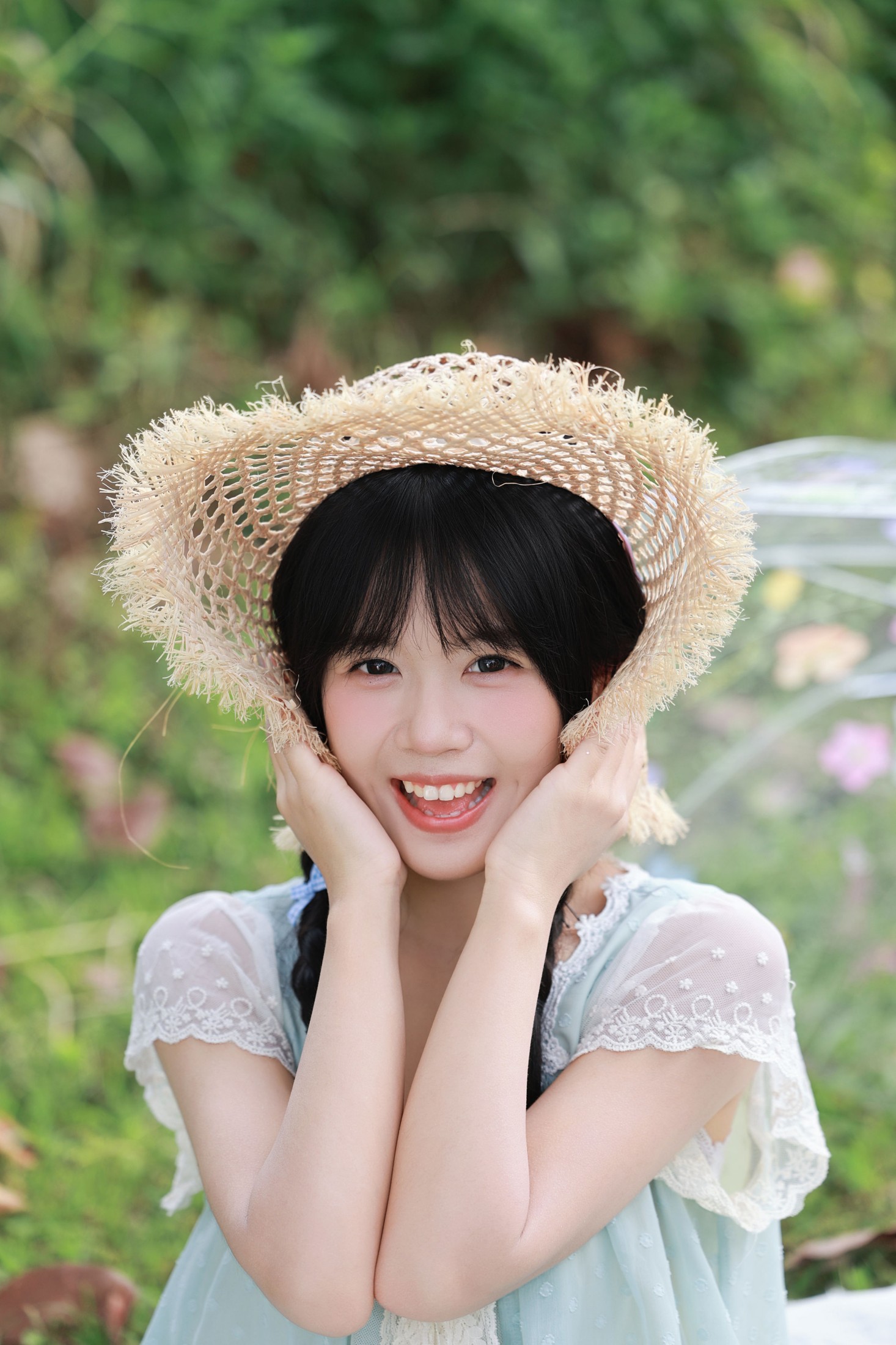 《闯入夏日草地，做个无忧无虑的少女》[9P] 插图5