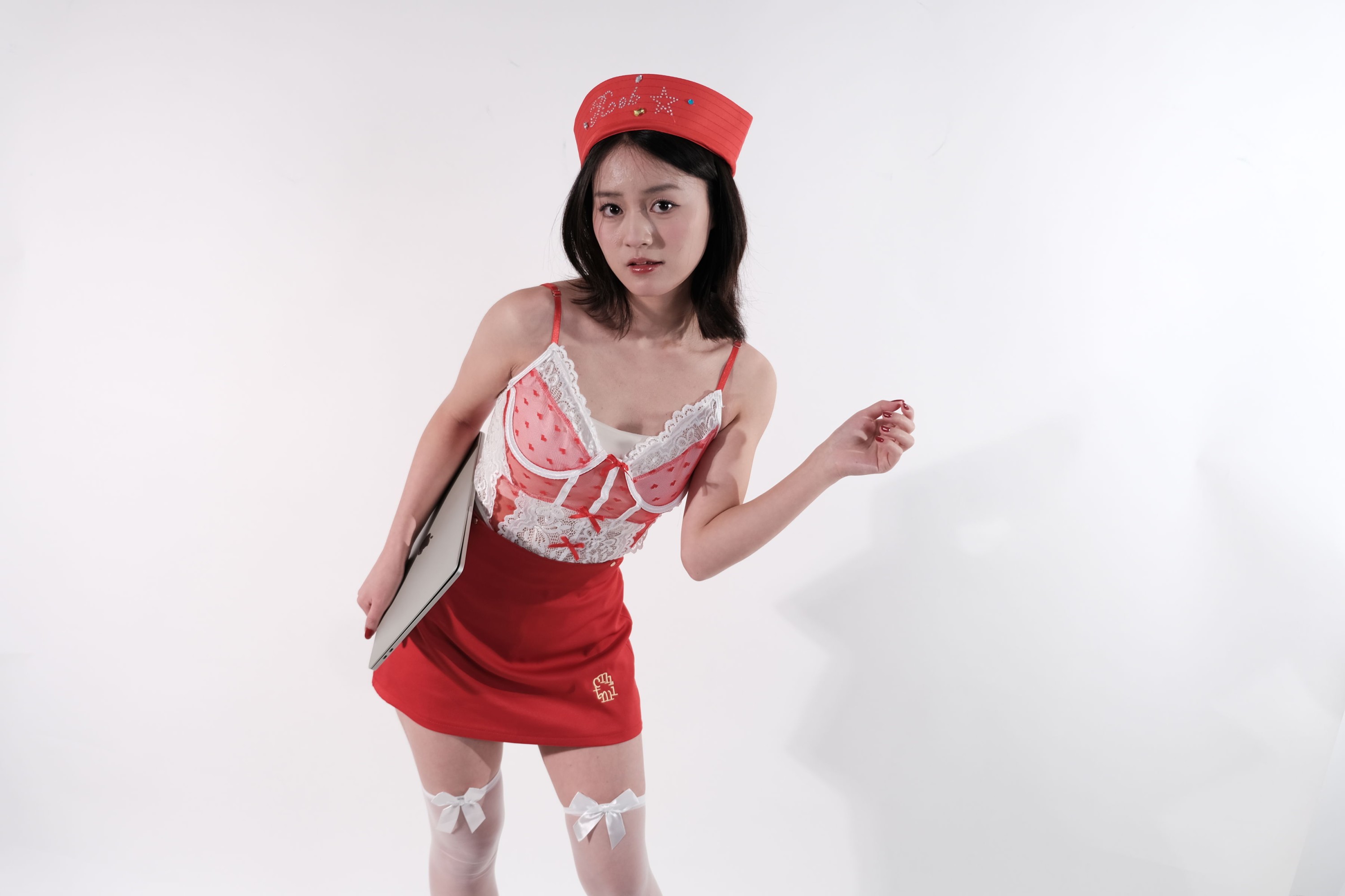 《白棚红色甜妹》[23P] 插图3