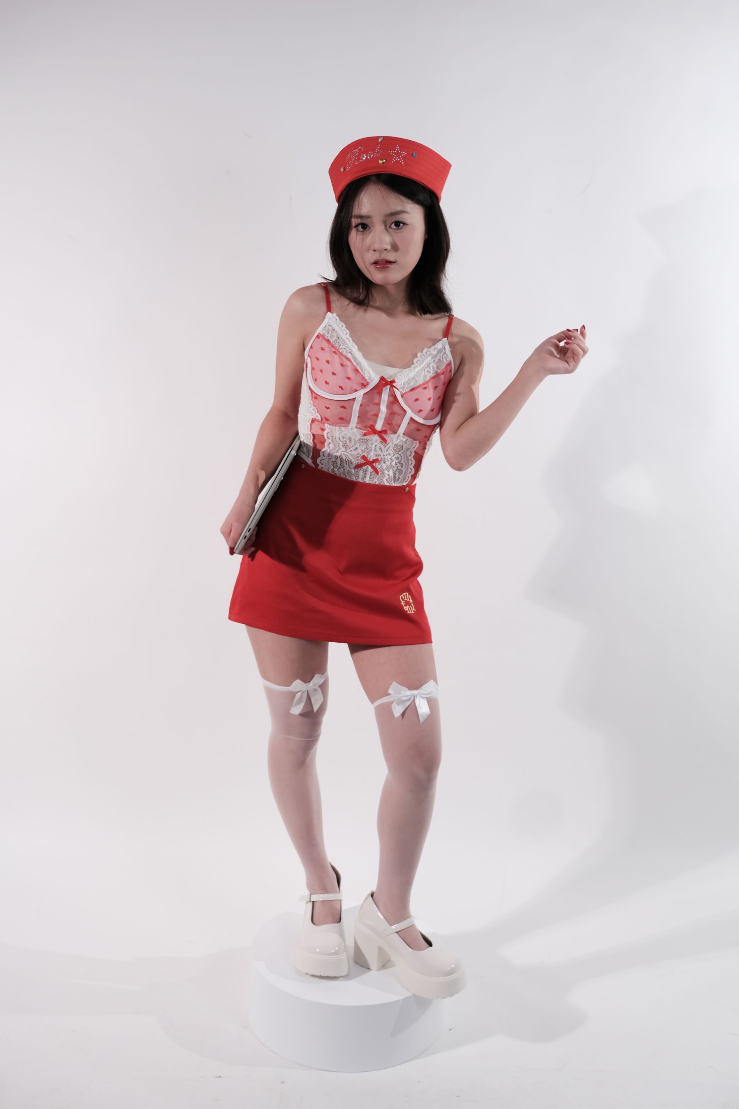 《白棚红色甜妹》[23P] 插图2