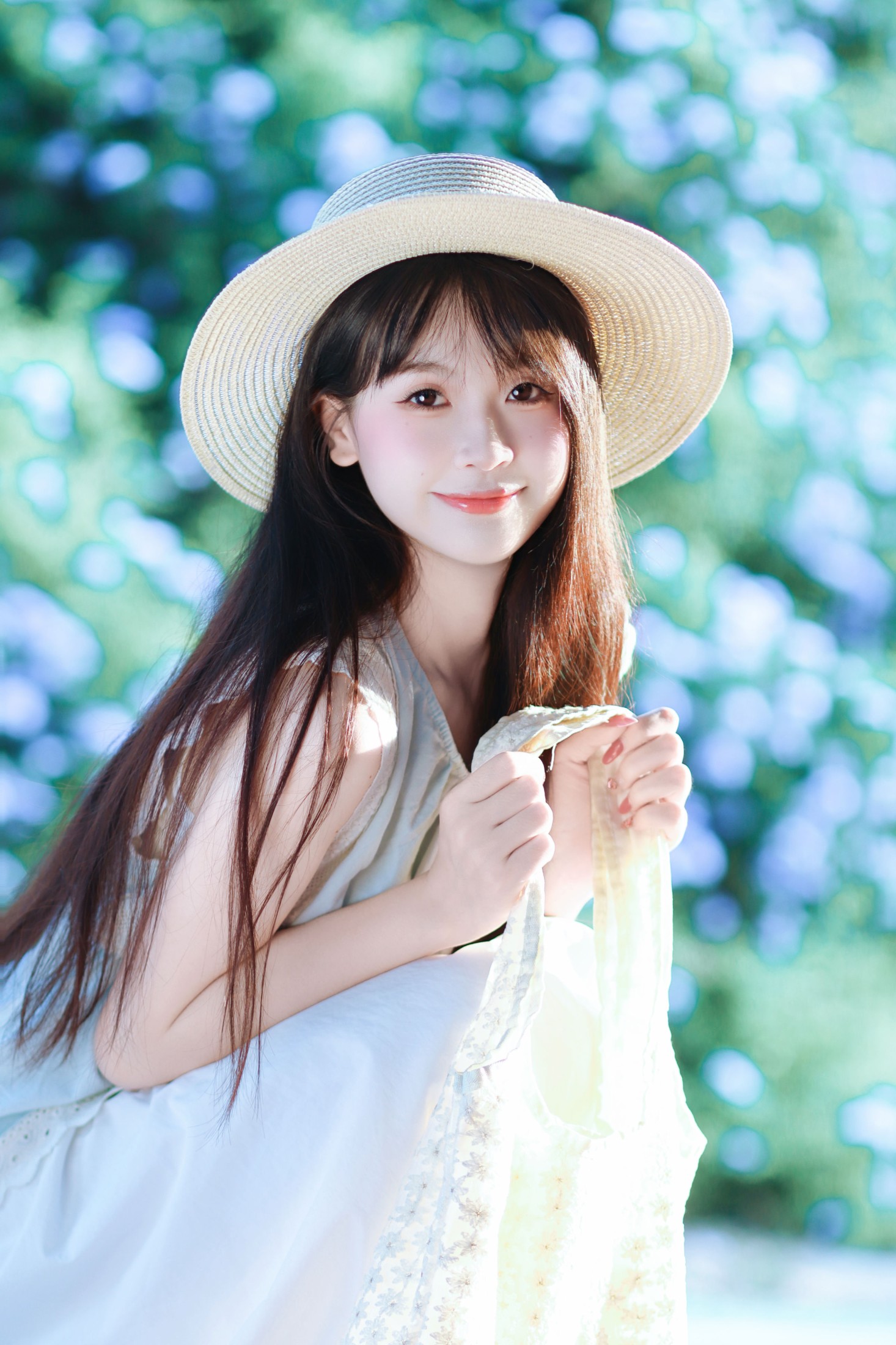 《盛夏的蓝雪花》[39P] 插图5