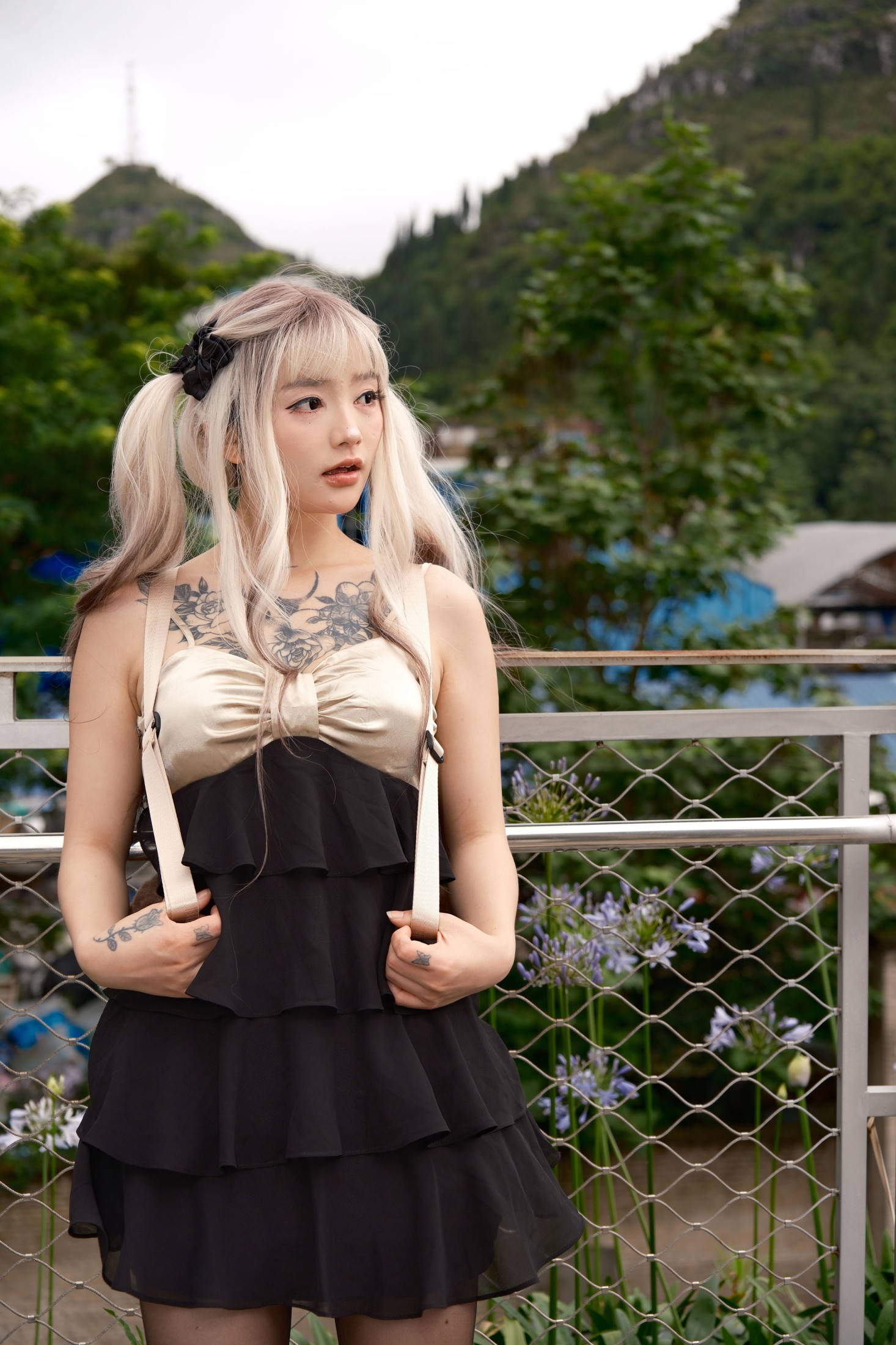 《双马尾纹身反差黑丝妹》[36P] 插图5