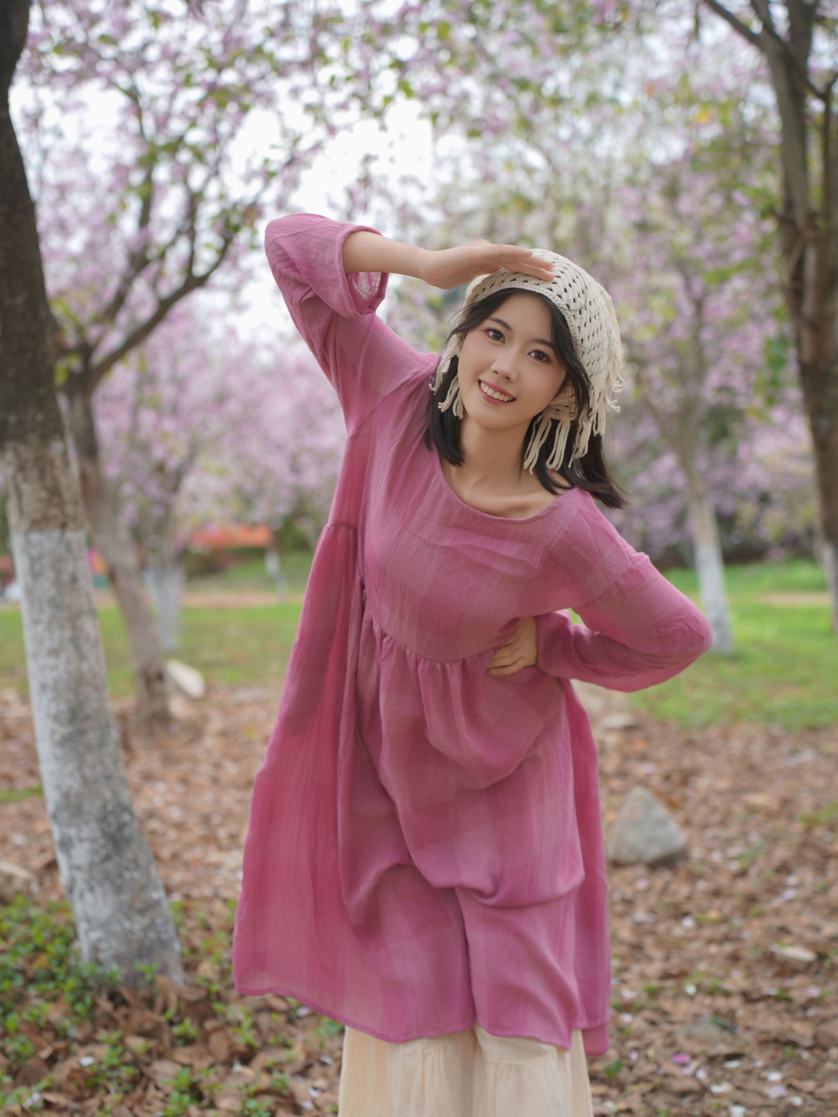 《紫荆花树下和三角梅》[20P]-66COS