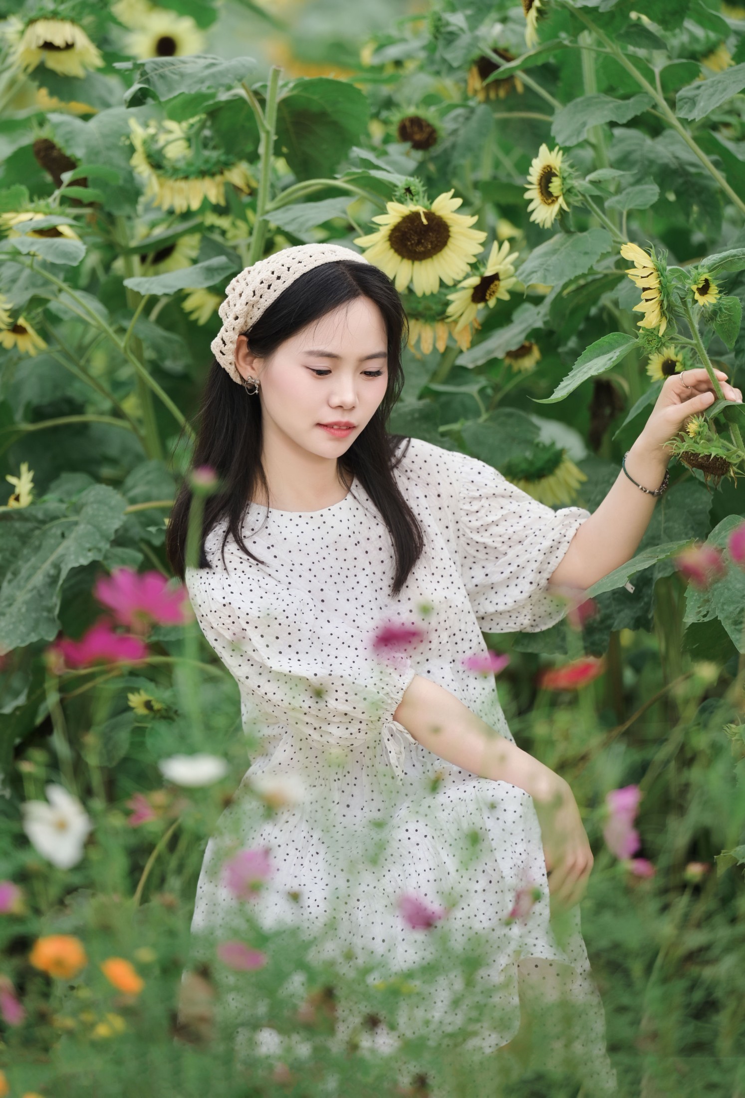 《闯入向日葵花海 把夏日浪漫揣进兜里》[11P]-66COS