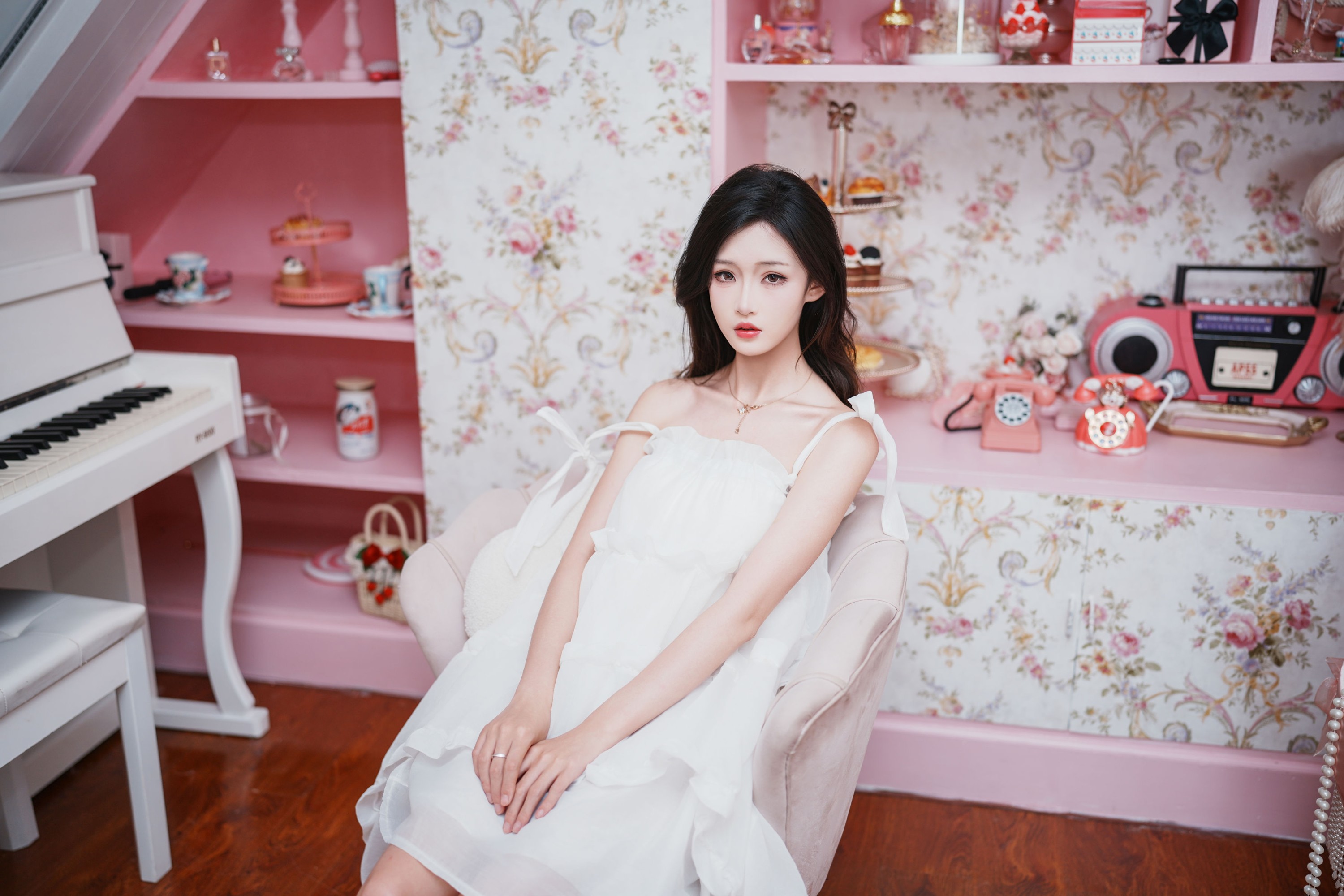 《钢琴房的白裙小姐姐》[23P]-66COS