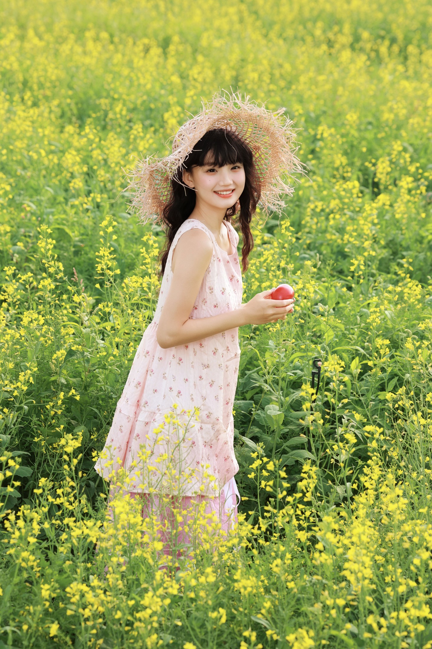 《油菜花田限定！粉色碎花裙和春天撞个满怀》[23P] 插图5