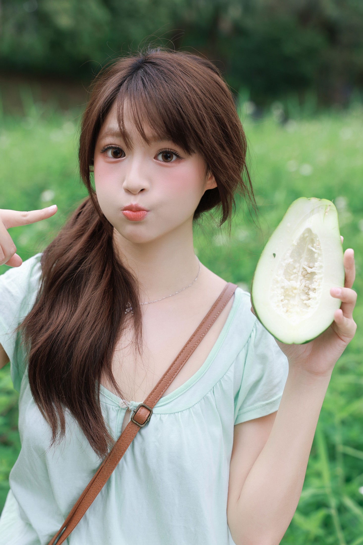 《夏日森林来信，薄荷绿的风与草帽少女》[24P] 插图2