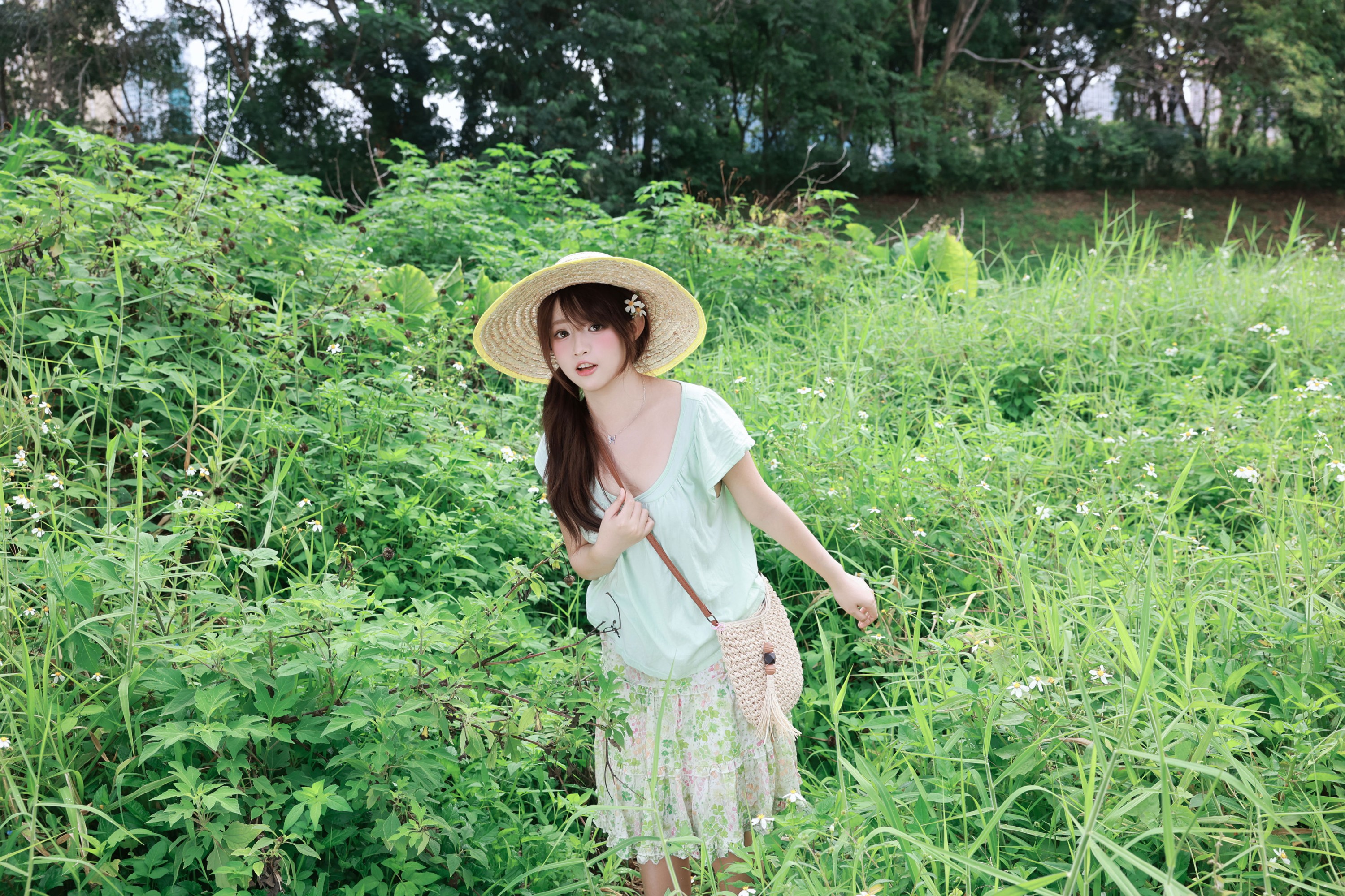 《夏日森林来信，薄荷绿的风与草帽少女》[24P] 插图4