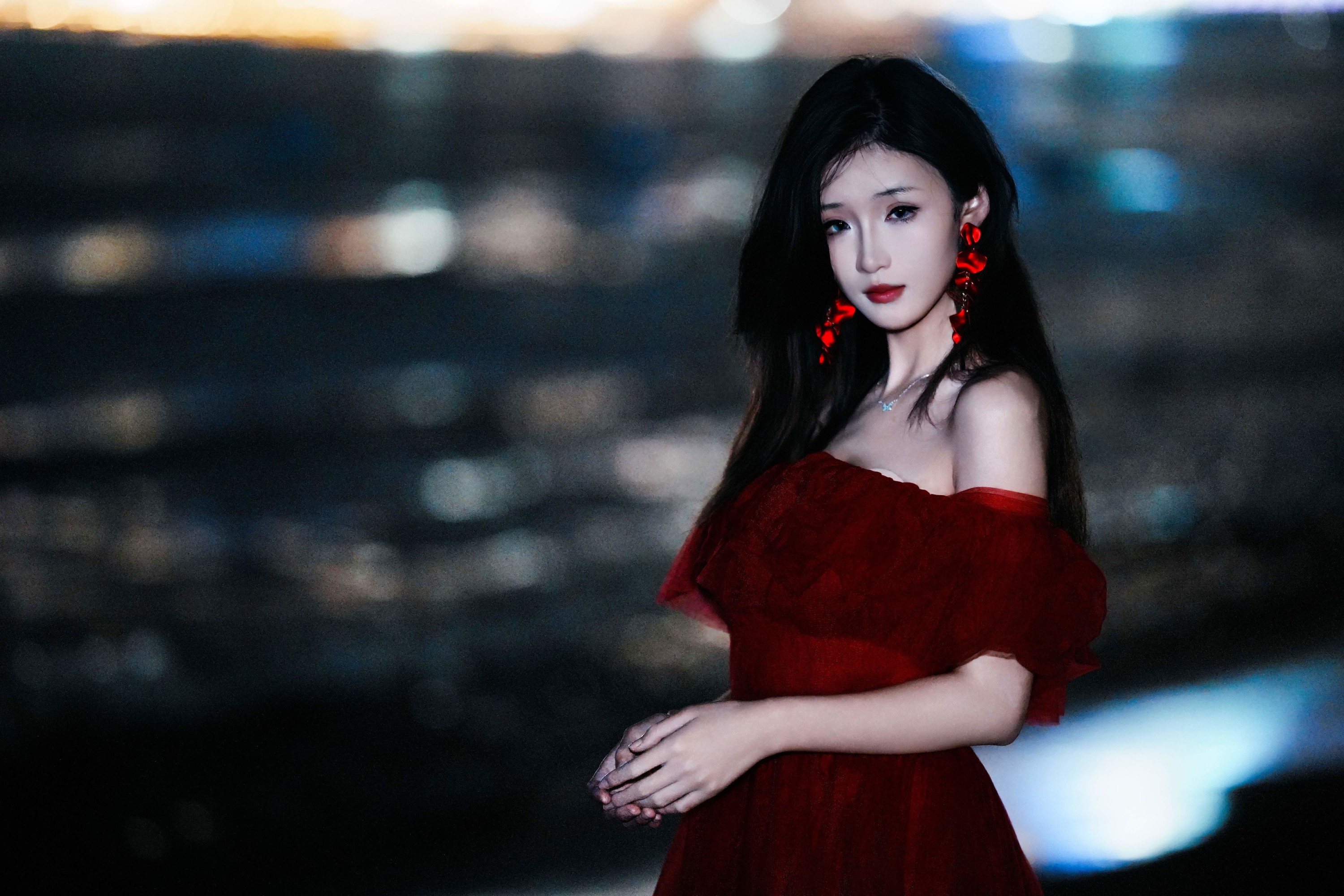 《深夜碧海，红纱美人赴一场海上夜景之约》[12P] 插图4