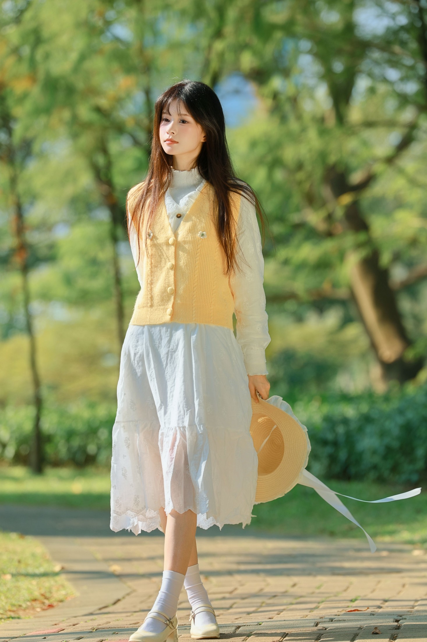 《阳光落在裙摆，和林间少女的秋日信笺》[19P] 插图4
