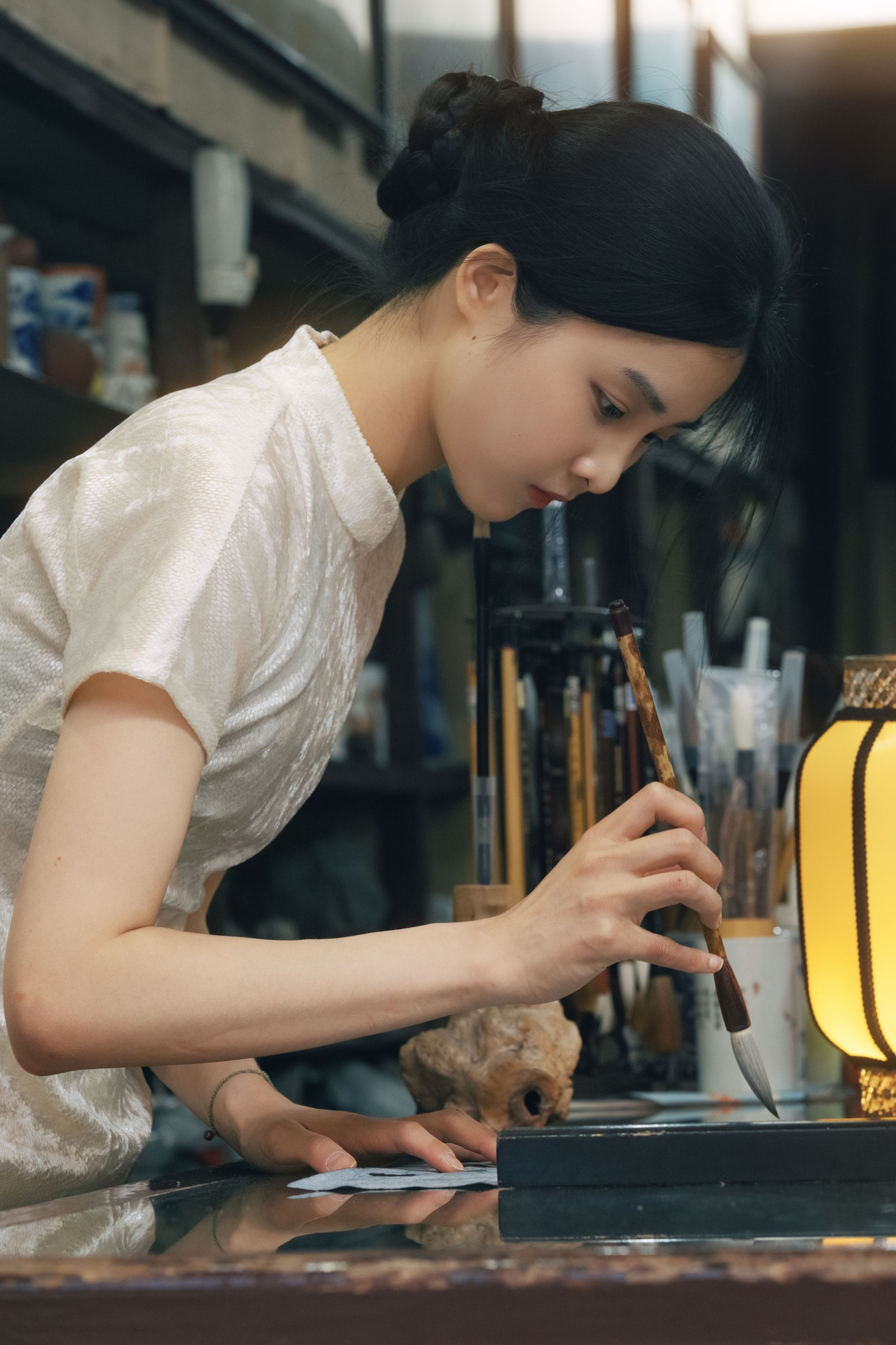 《她依然守着那间小店，对抗着时间》[16P] 插图2