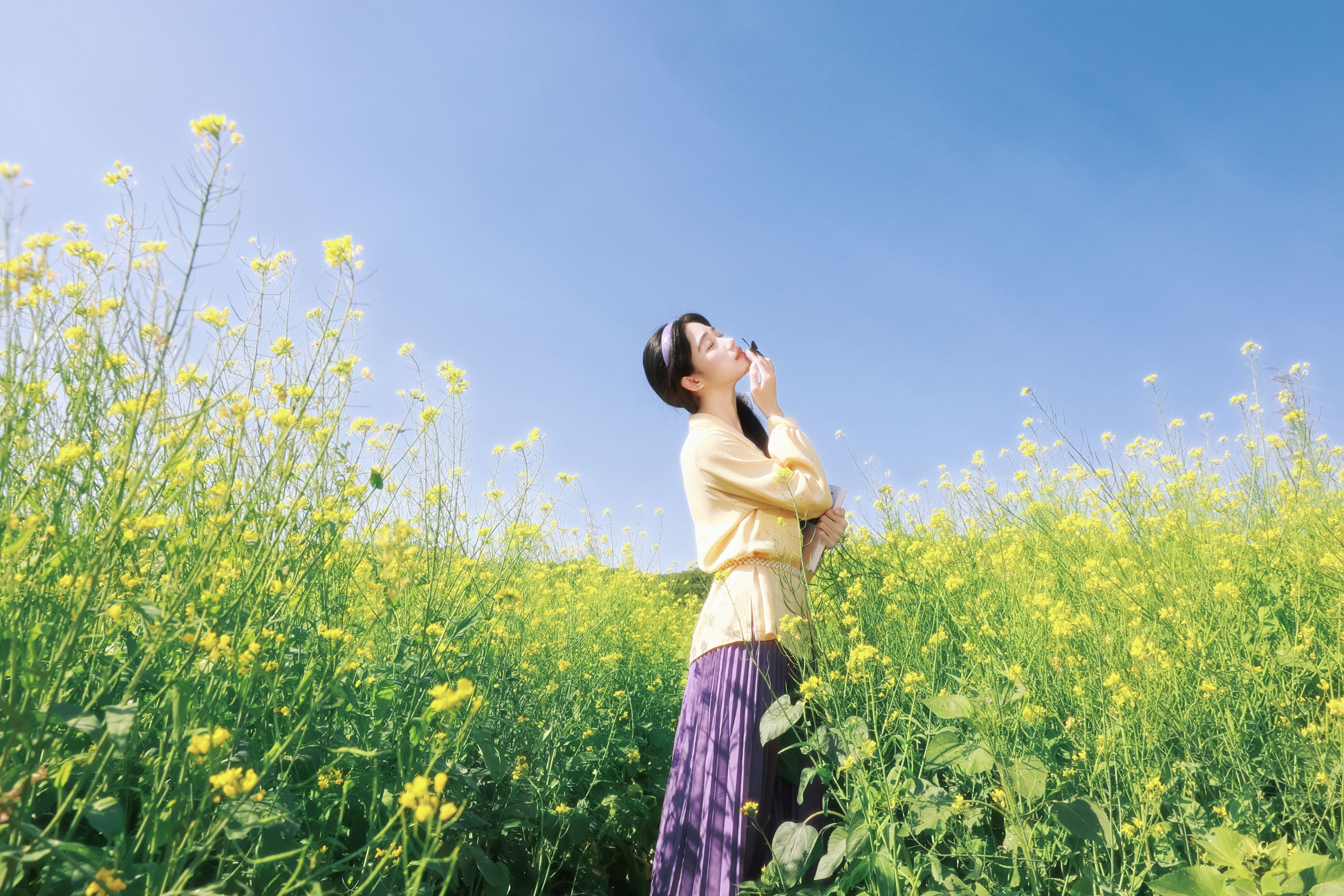 《黄与紫的春日诗篇，写在油菜花田里》[19P] 插图4
