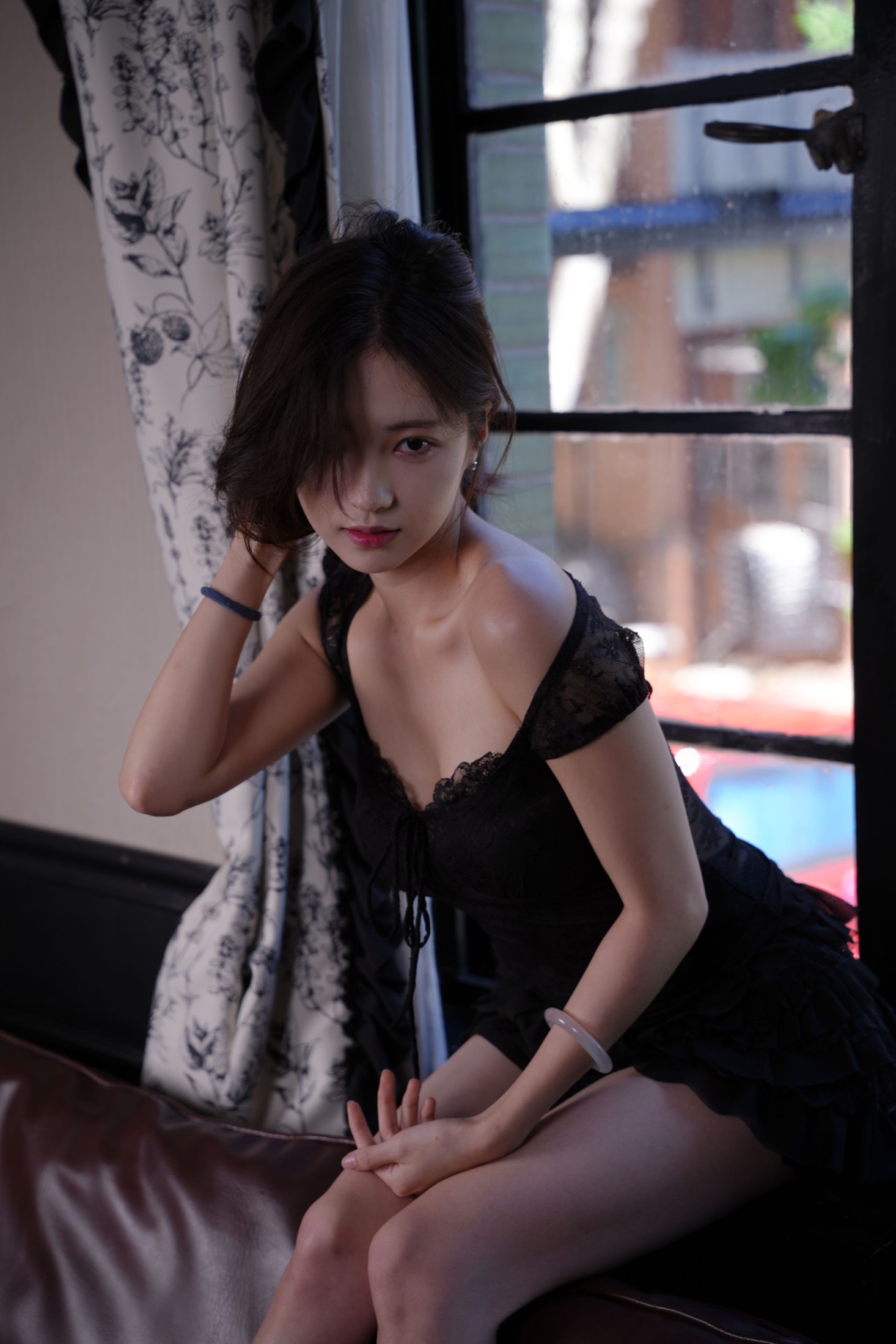 《怡宝 黑色短裙》[10P] 插图4