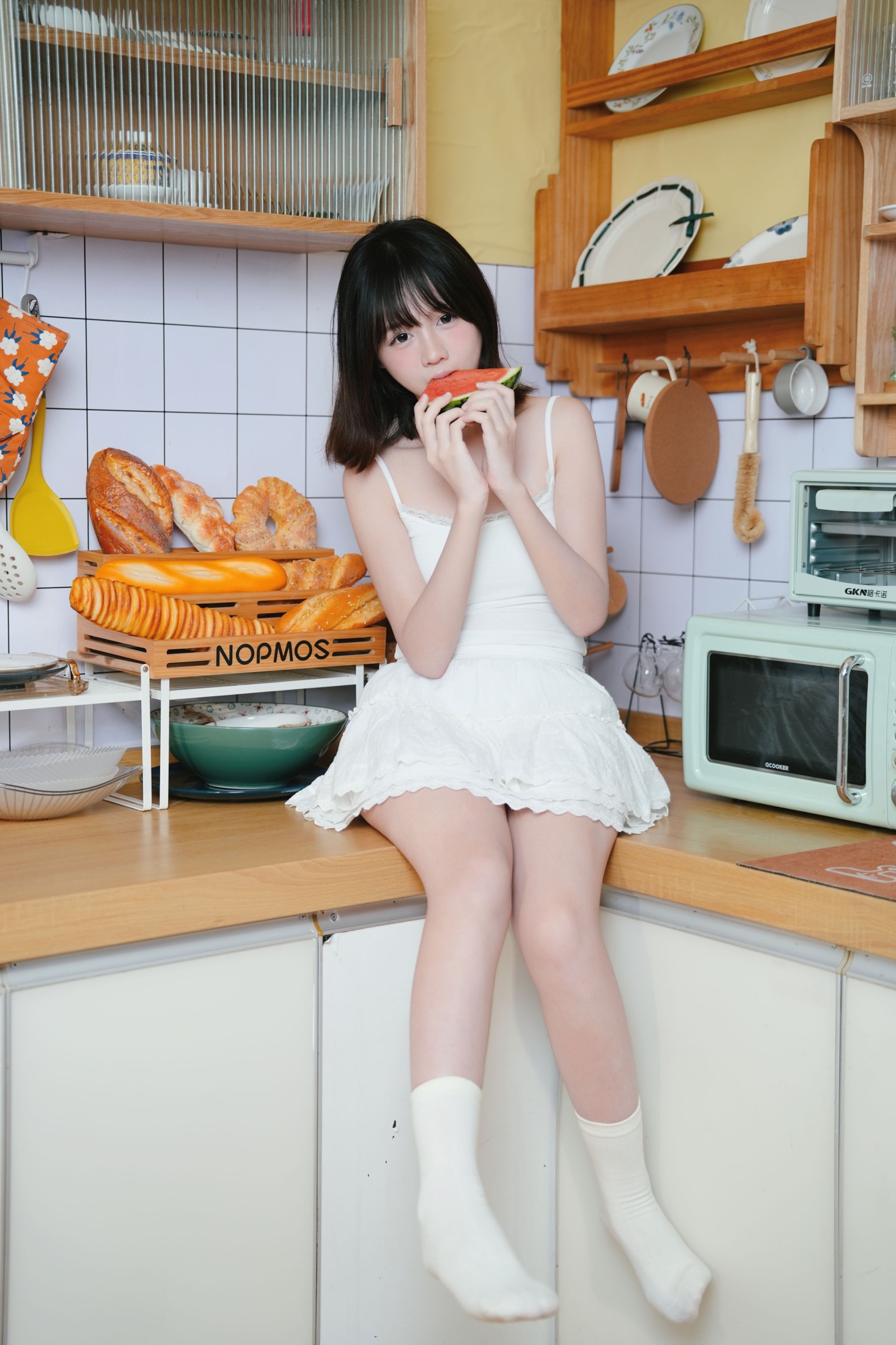 《厨房女孩》[9P]-66COS