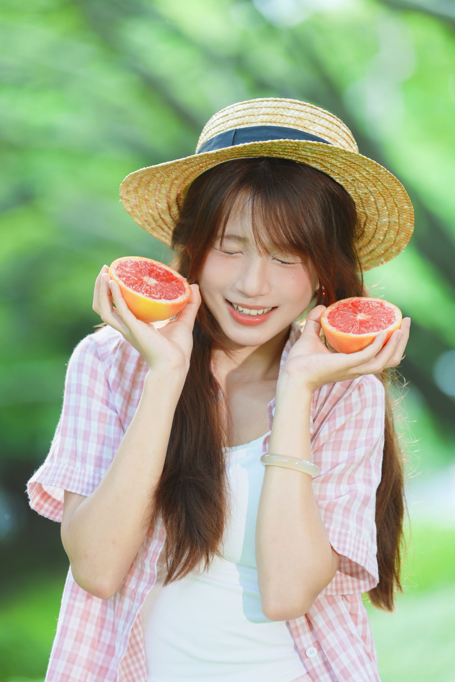《夏天就要这样穿！粉白格纹配百合，治愈系数爆表！》[9P] 插图3
