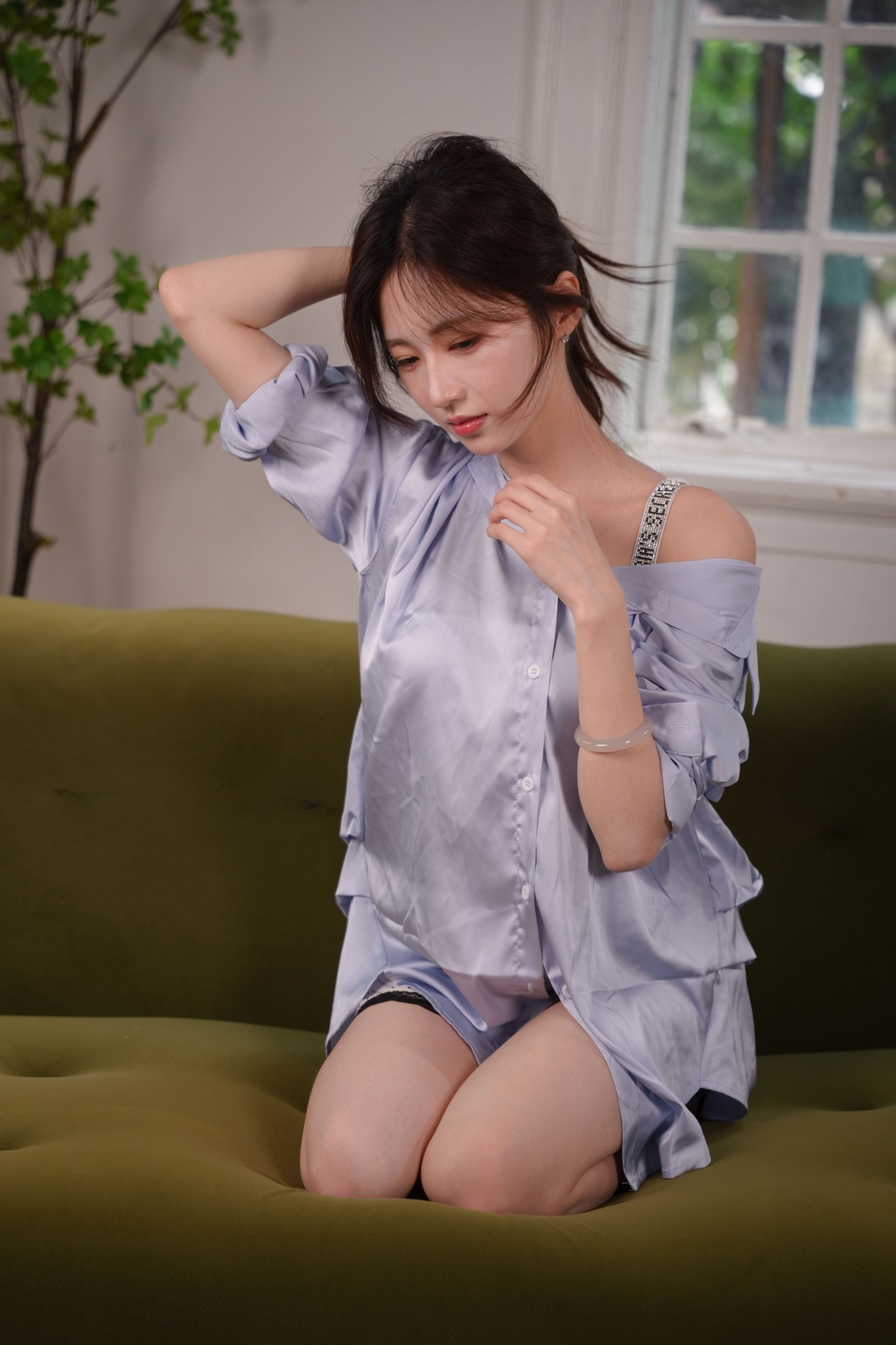 《怡宝-丝绸睡衣》[9P]-66COS