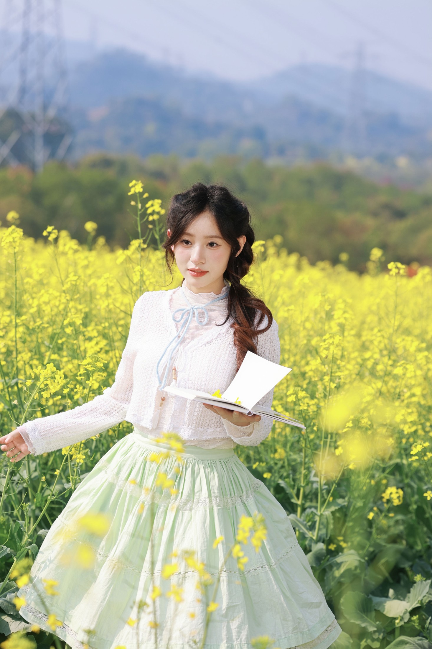 《春日限定！在油菜花田里，遇见一整个春天的温柔》[10P] 插图2