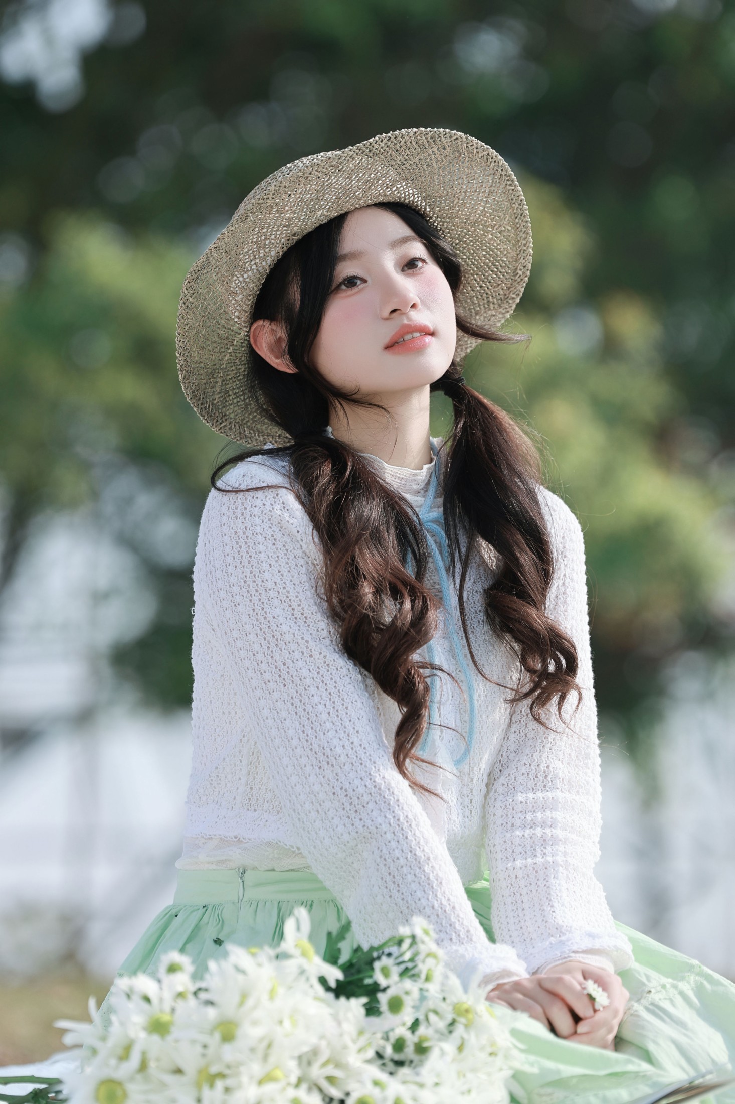 《春日草坪拍照攻略｜教你拍出森系少女感大片》[14P] 插图2