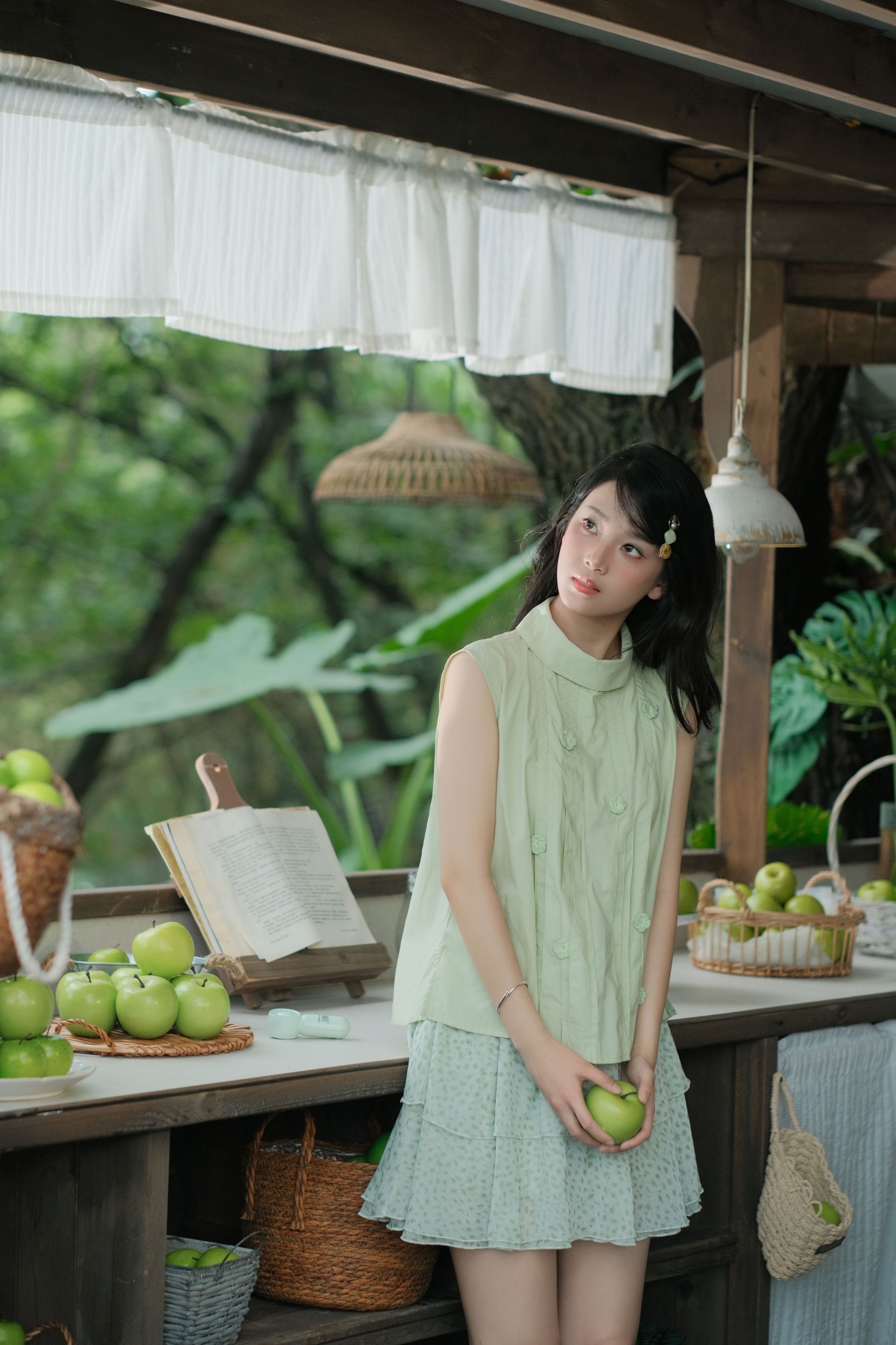 《青苹果味的初夏小院》[22P] 插图4