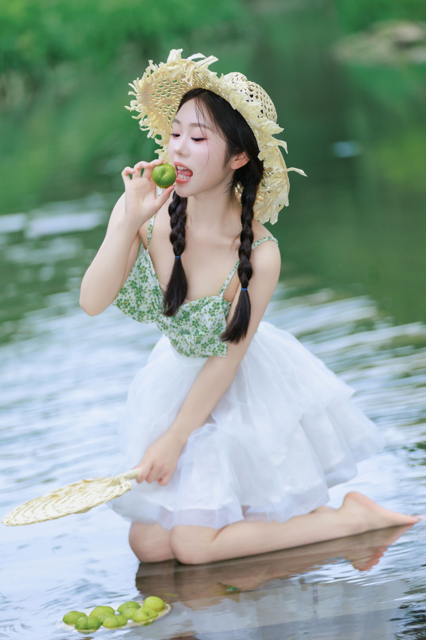 《夏日溯溪元气少女》[25P] 插图2