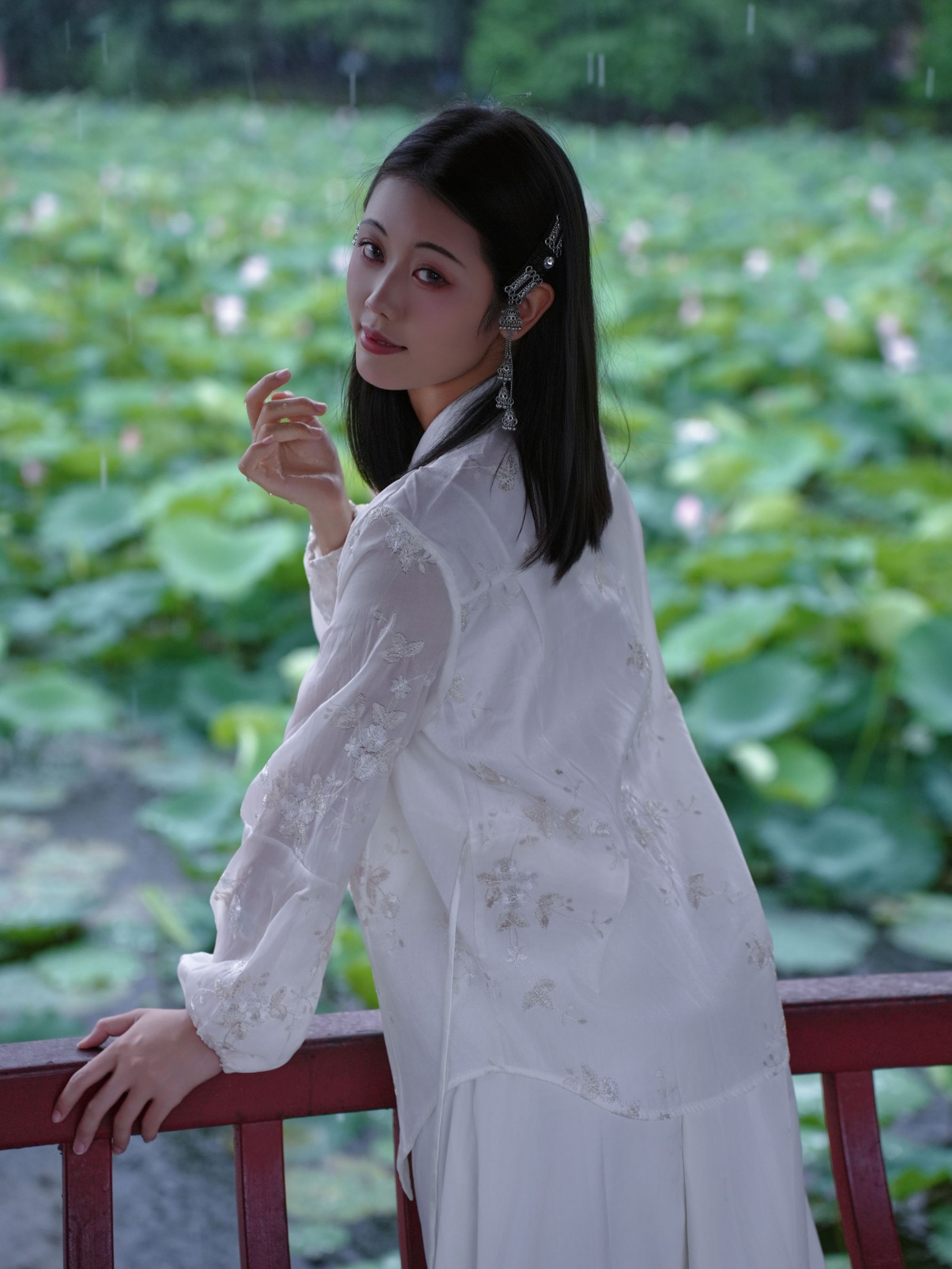 《雨天赏荷》[9P] 插图5