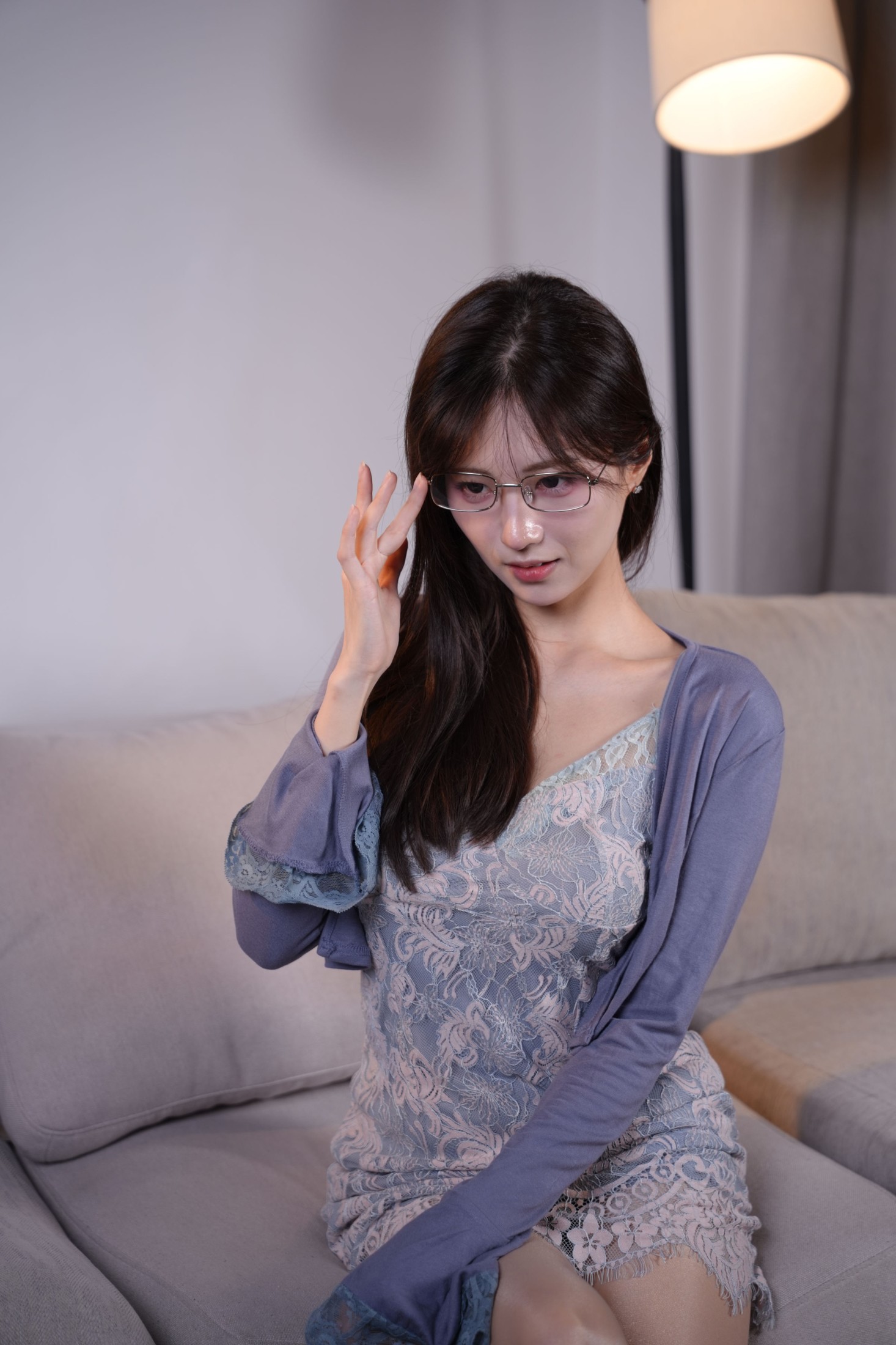 《紫罗兰连衣裙》[12P] 插图3