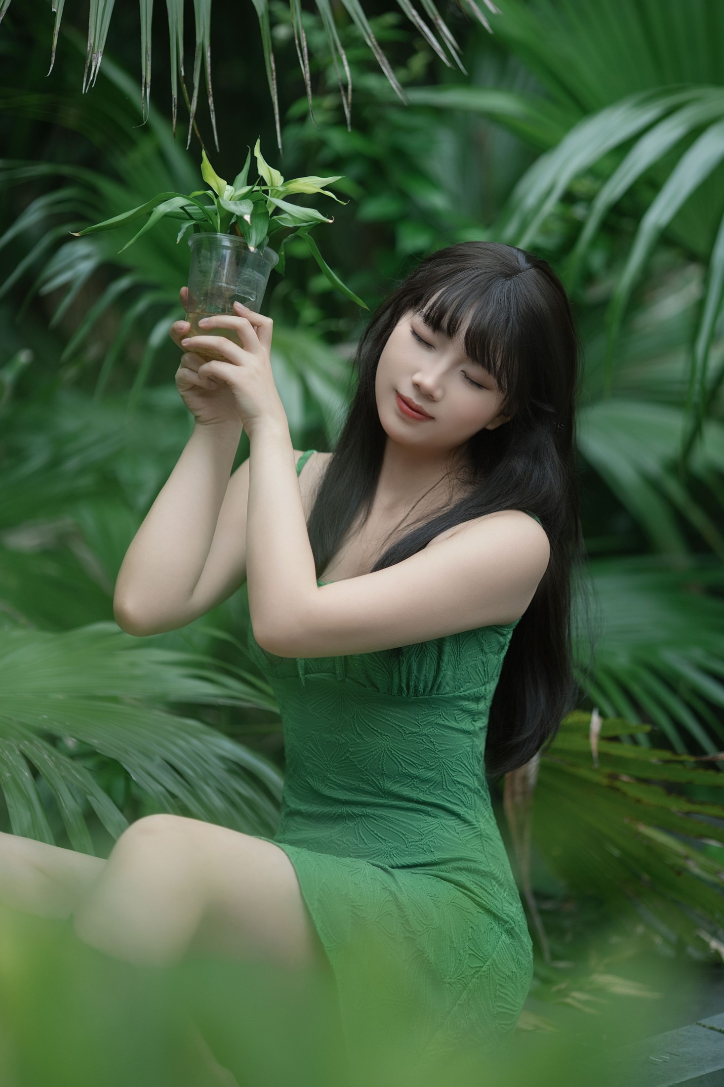 《雨季潮湿的森系氛围感写真》[30P] 插图5