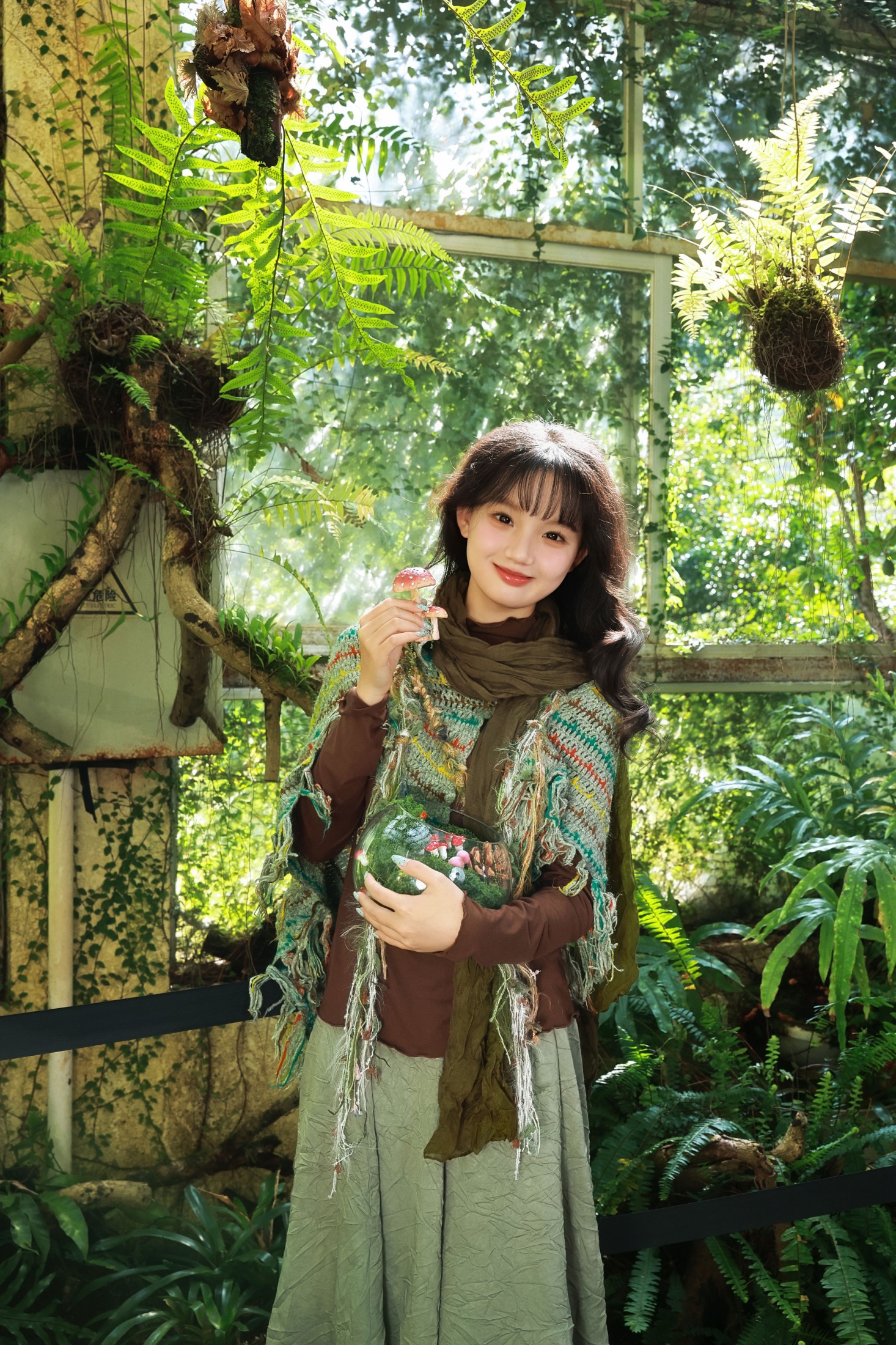 《闯入森林秘境，遇见藏在光影里的童话少女》[10P]-66COS