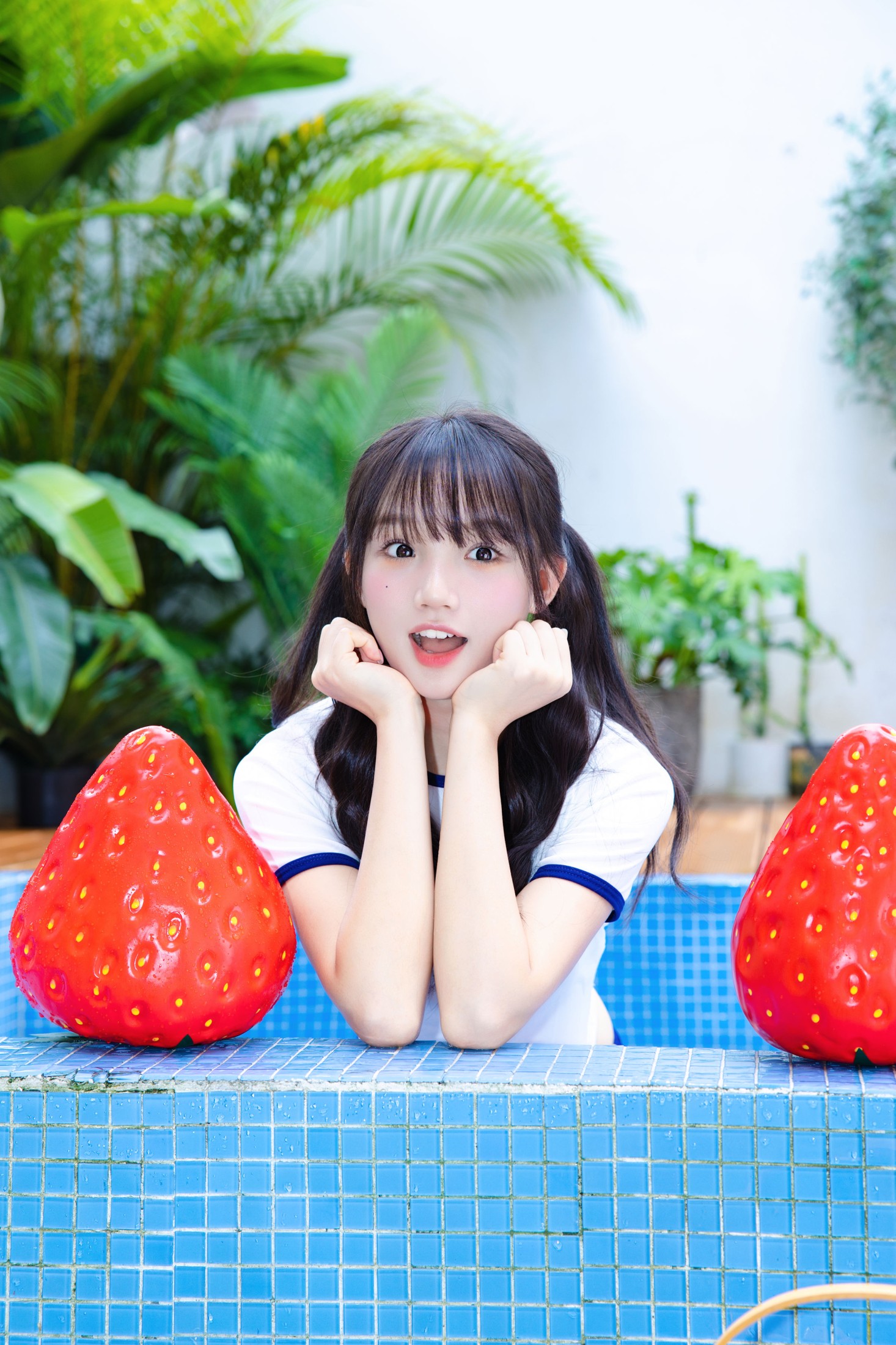 《夏日泳池派对》[21P]-66COS
