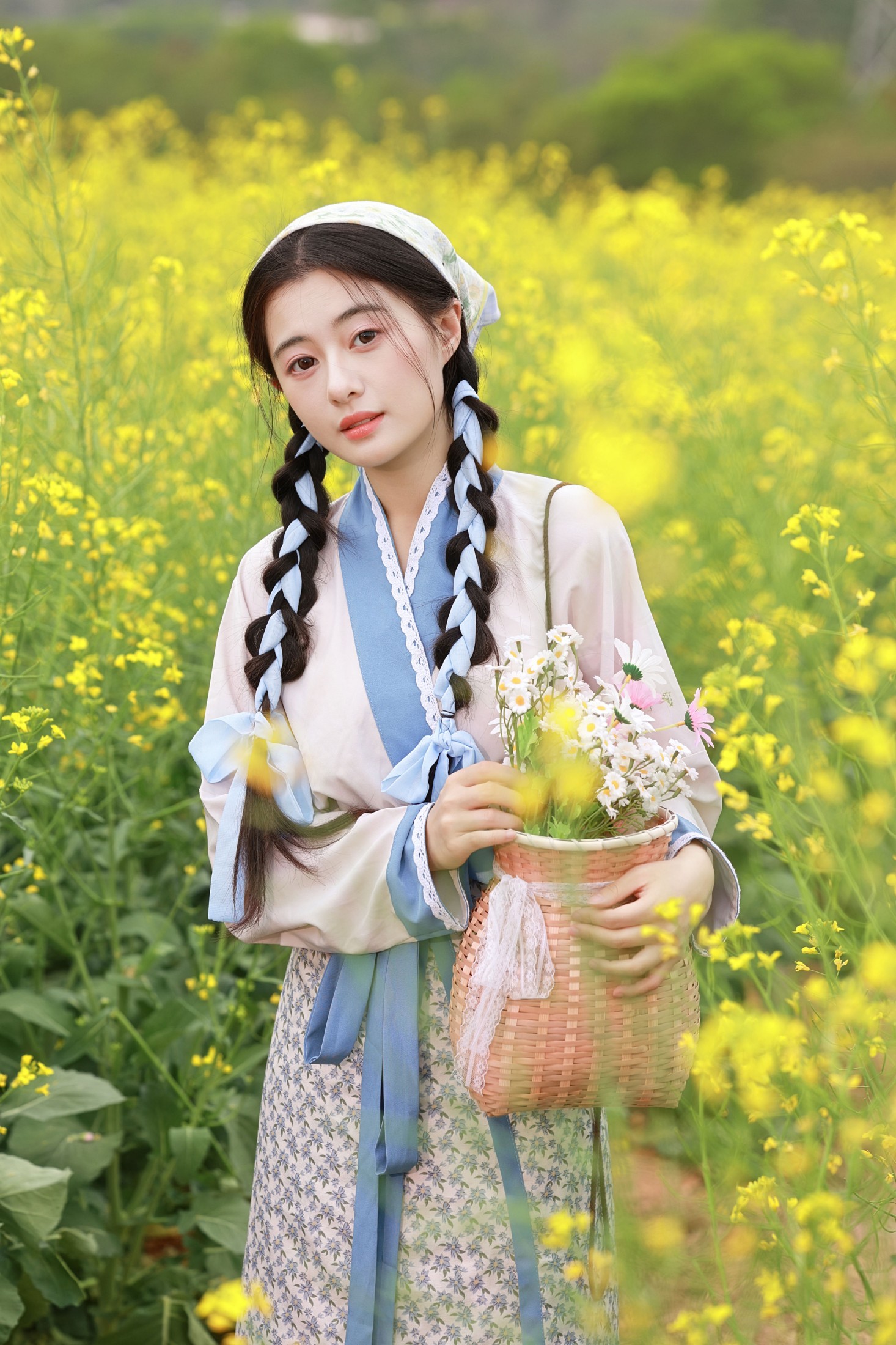 《谁懂啊！在油菜花田拍到了现实版 “村姑”，美到像从画里走出来》[21P] 插图3