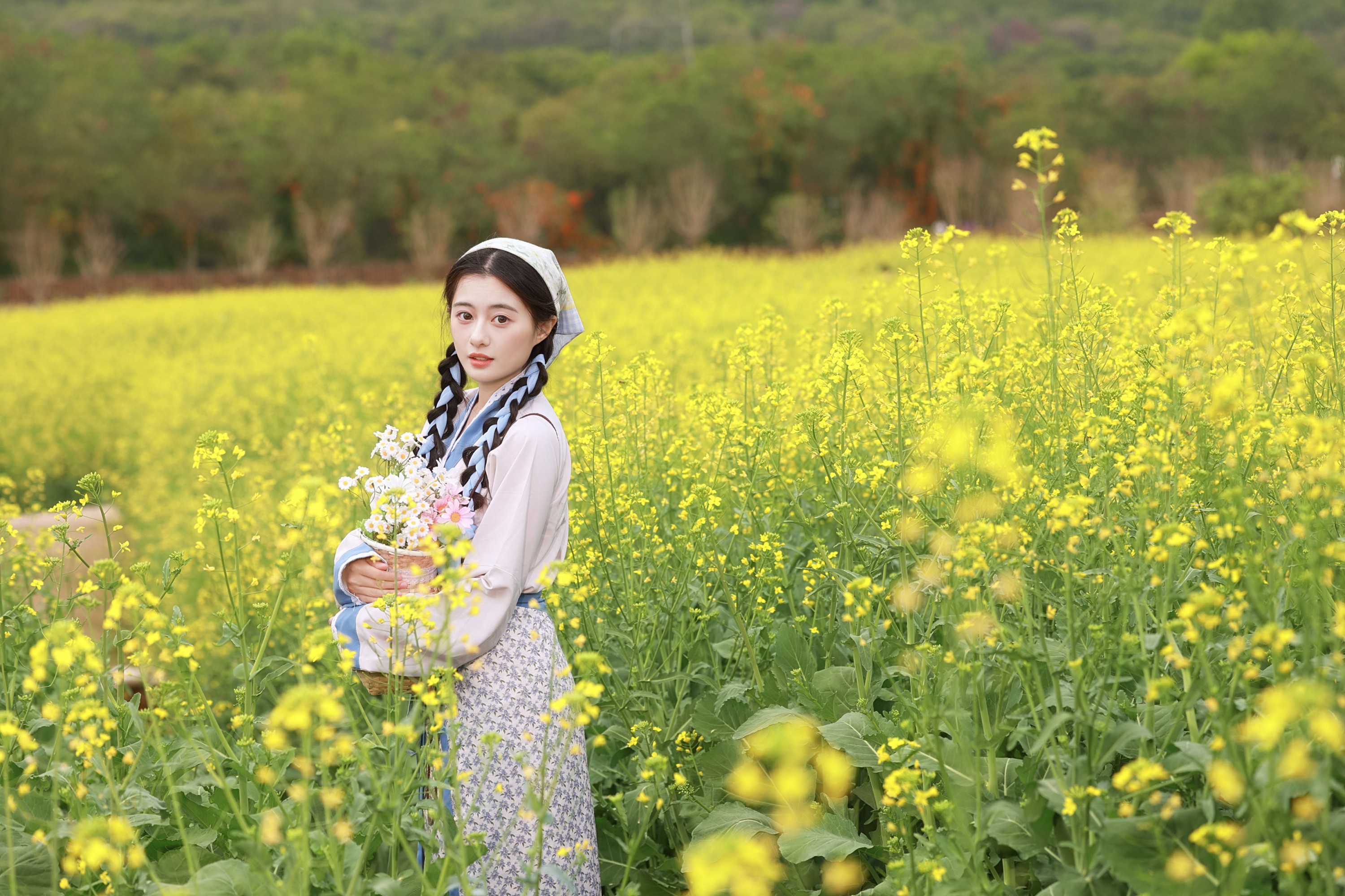 《谁懂啊！在油菜花田拍到了现实版 “村姑”，美到像从画里走出来》[21P] 插图5