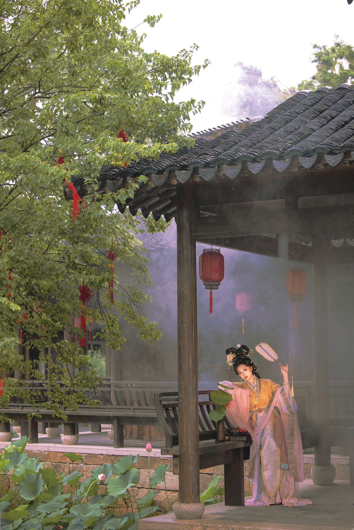 《晚风吻尽荷花叶》[15P] 插图3