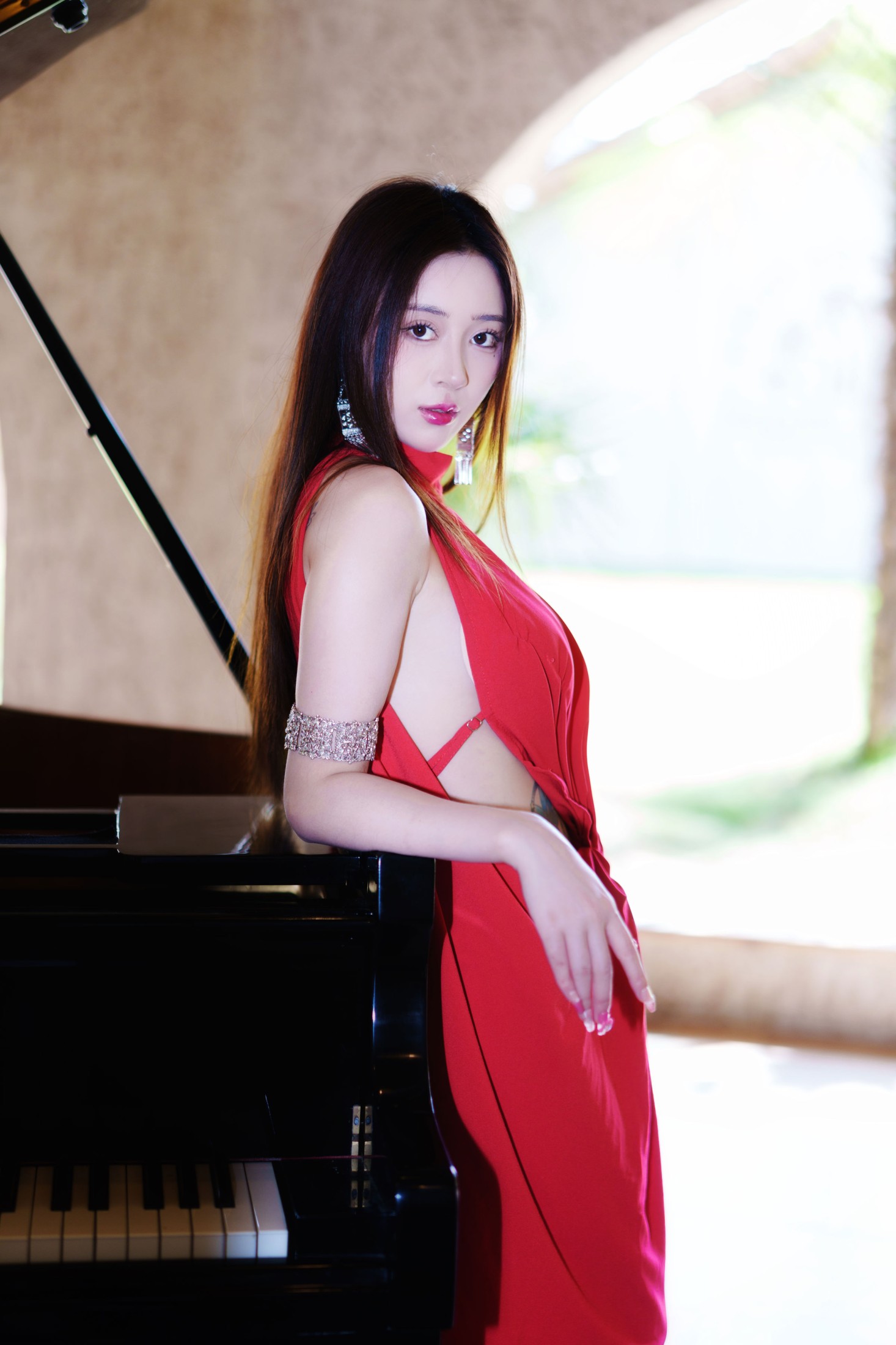 《红衣魅影》[19P]-66COS