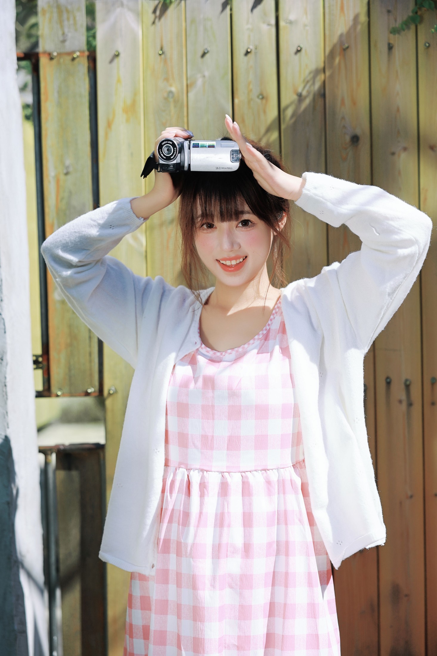 《夏日限定的粉白格子少女 日系胶片感写真》[35P] 插图4