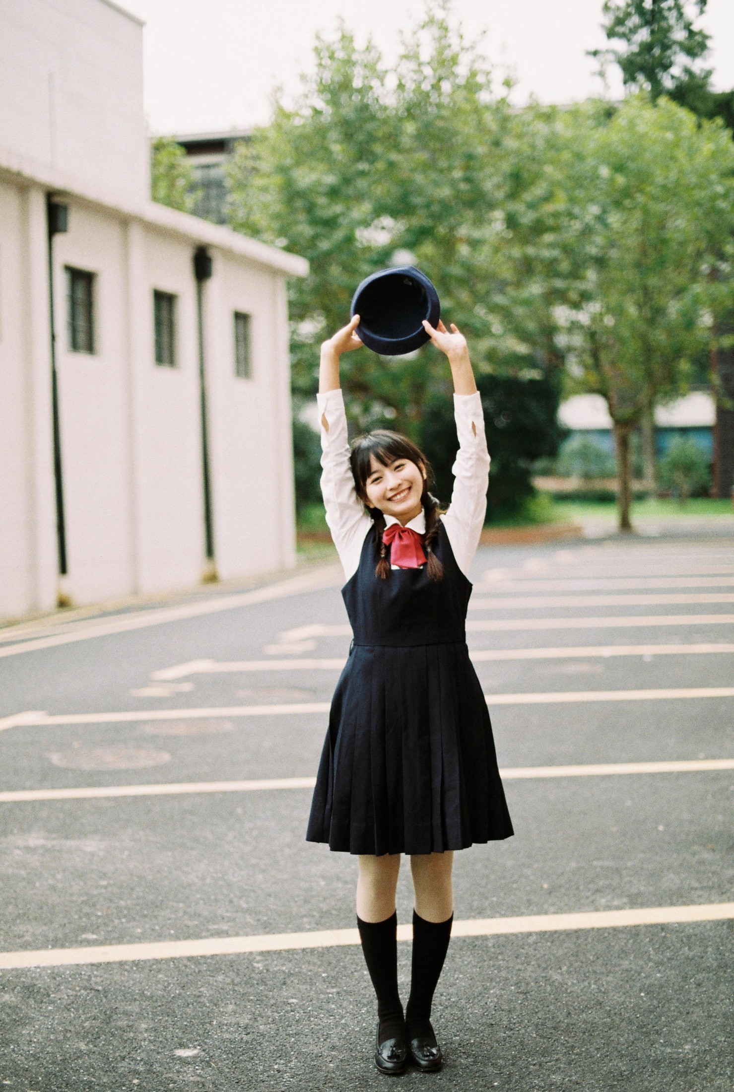 《你眼睛会笑，弯成一条桥》[31P] 插图5