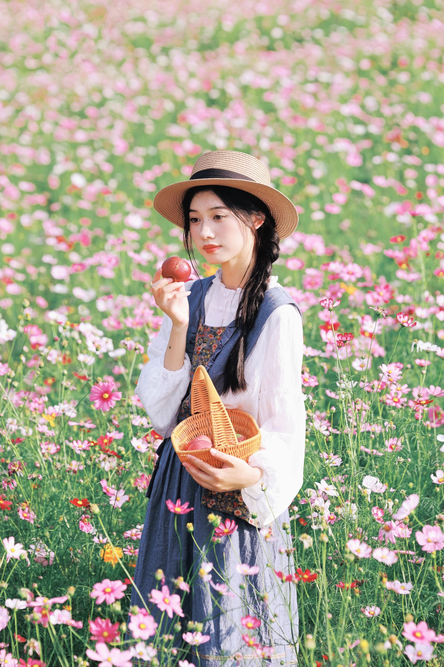 《春日限定｜格桑花海里的田园少女》[20P] 插图4
