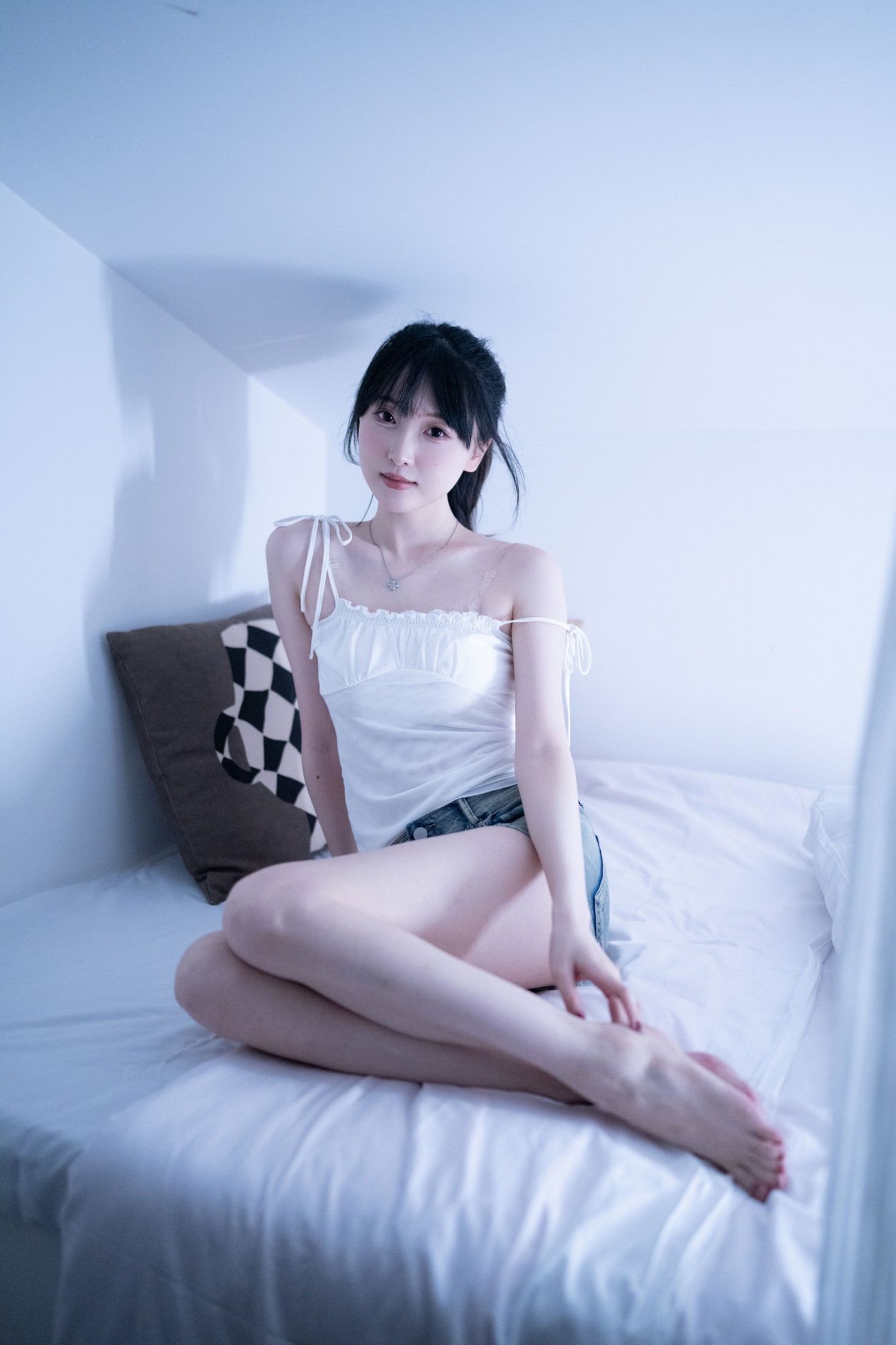 《居家纯欲吊带》[9P] 插图2