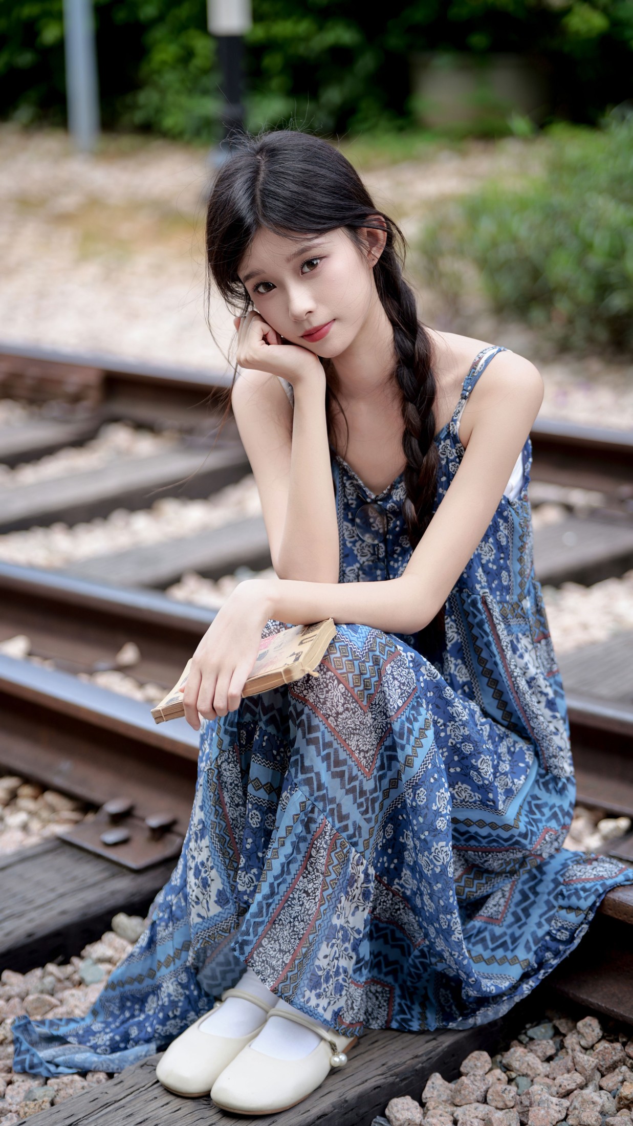 《铁轨与书页》[23P]-66COS