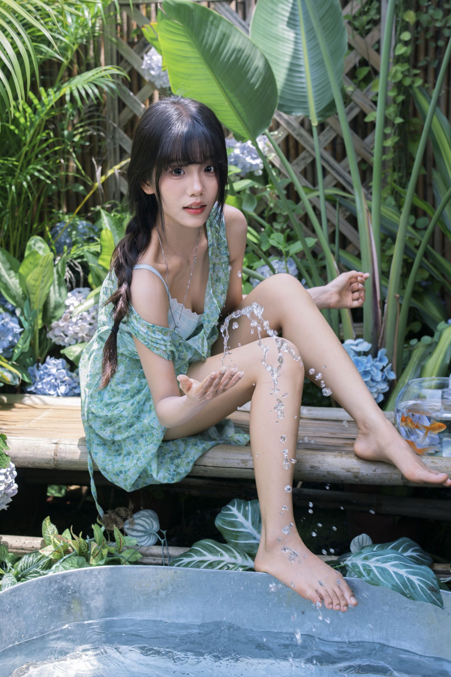 《夏日里的一抹浅绿》[18P] 插图3