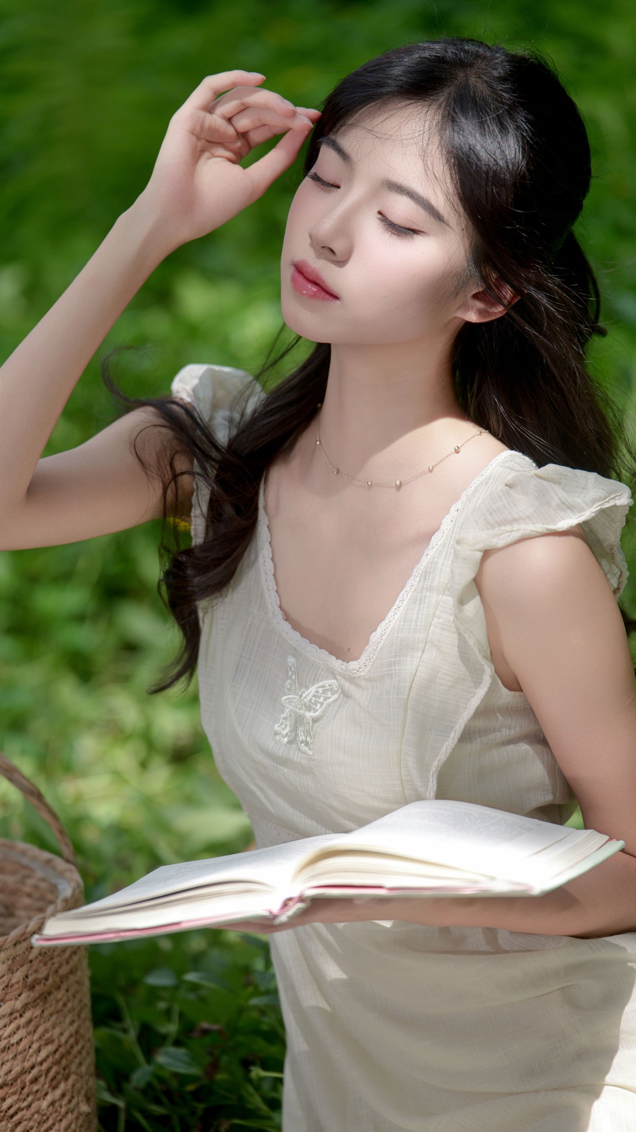 《光影之下的田园少女》[12P] 插图3