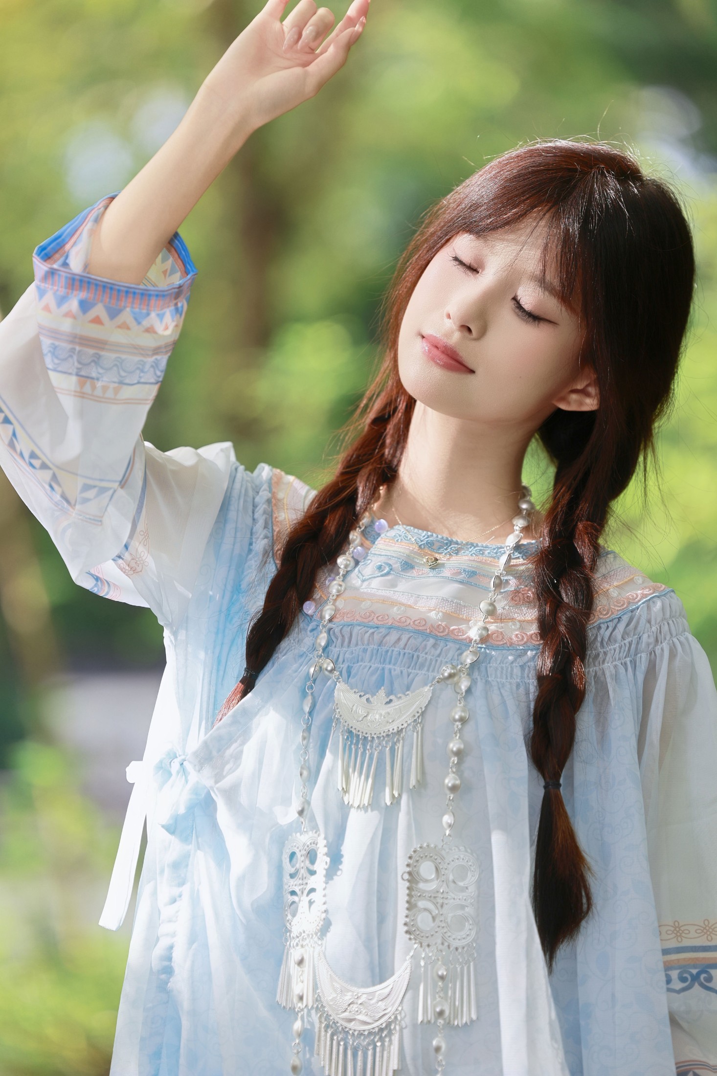 《风穿过竹林，也穿过银饰的轻响》[11P] 插图3