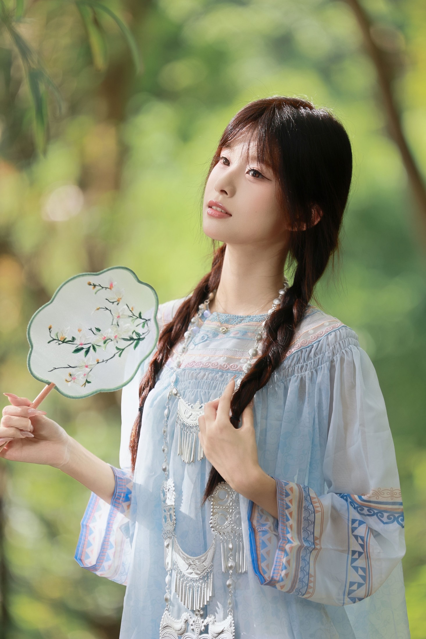 《风穿过竹林，也穿过银饰的轻响》[11P]-66COS