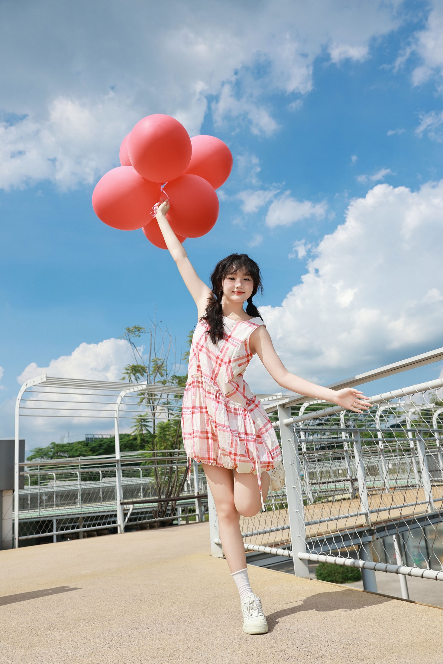 《粉气球与晴空，是夏日限定浪漫》[24P] 插图2