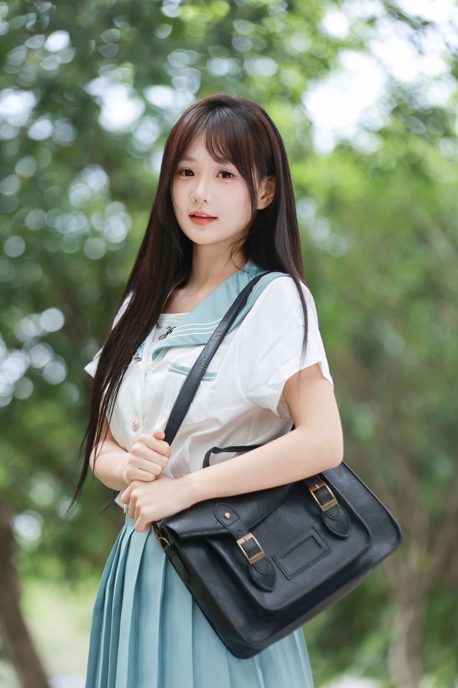《风一吹，就掉进了水色 JK 的夏天》[22P] 插图2