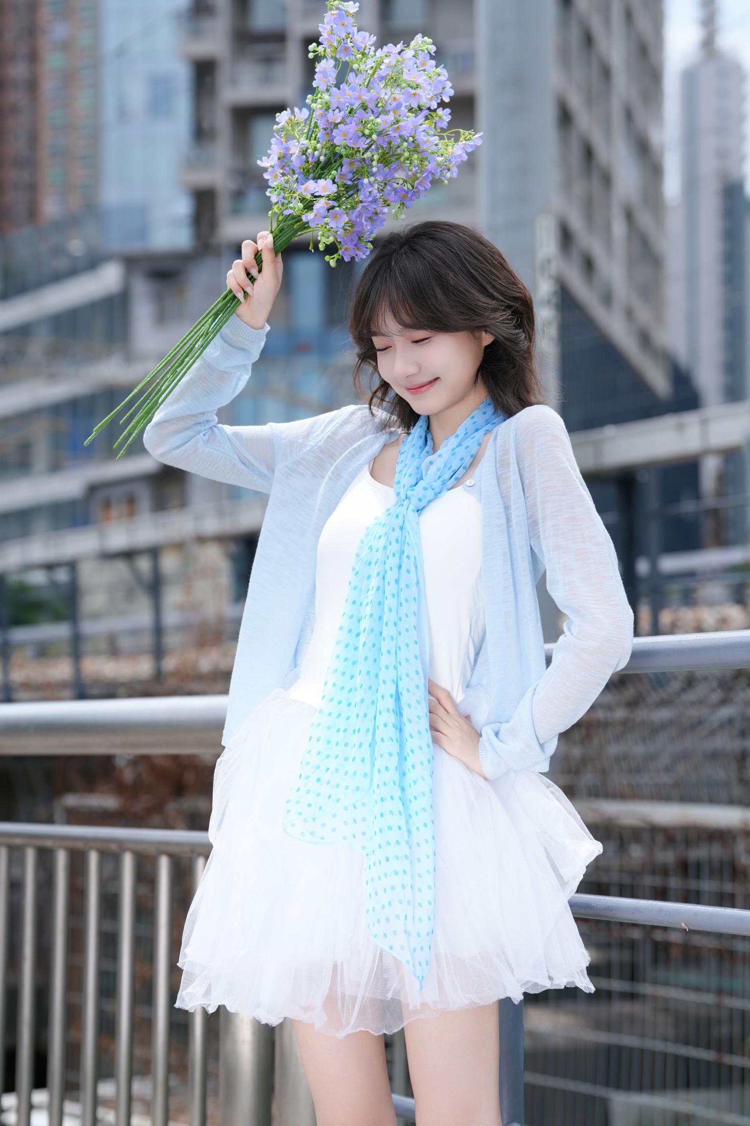 《木栈道上的清甜少女》[28P] 插图3